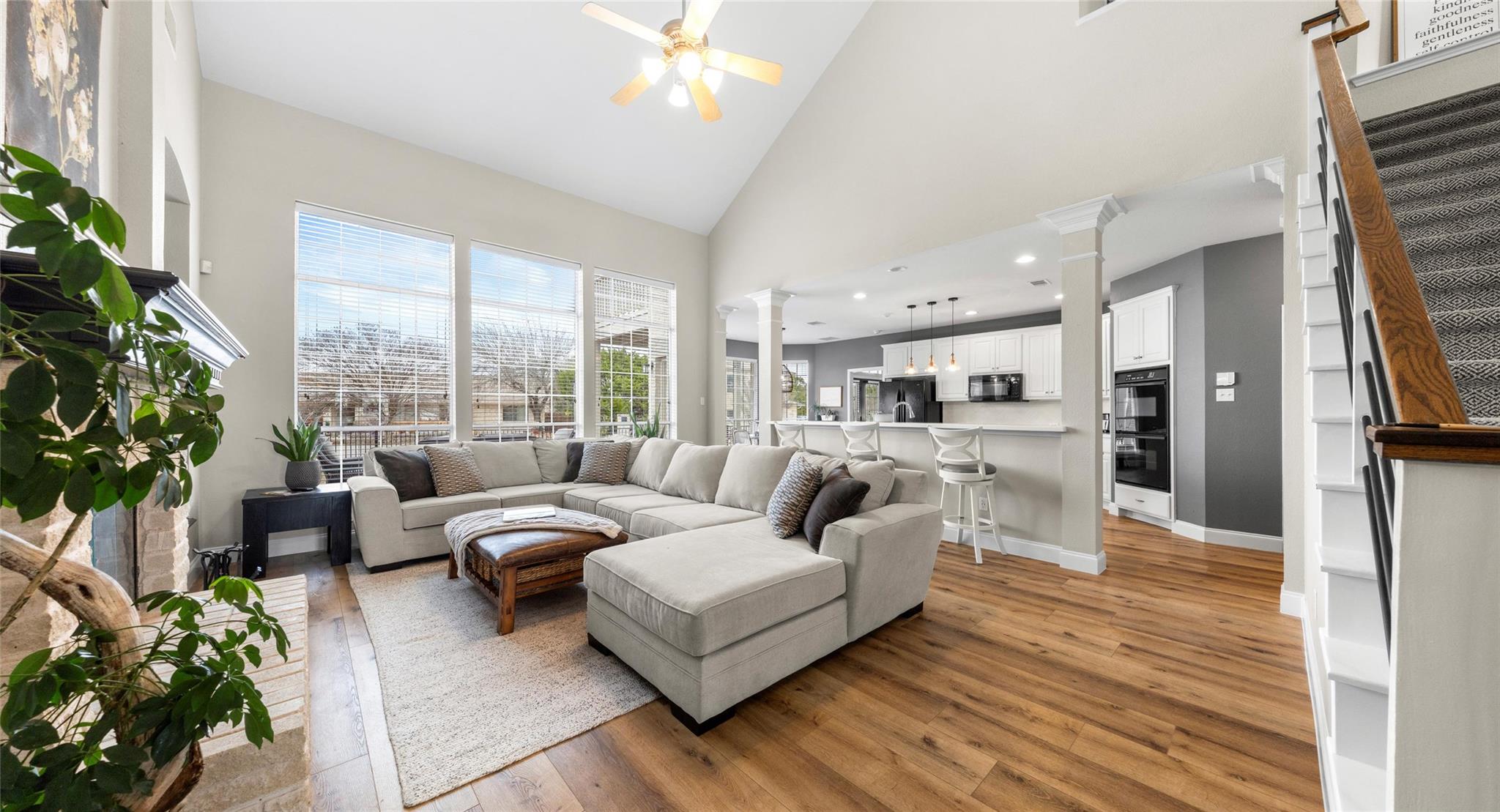 18702 Venture DR