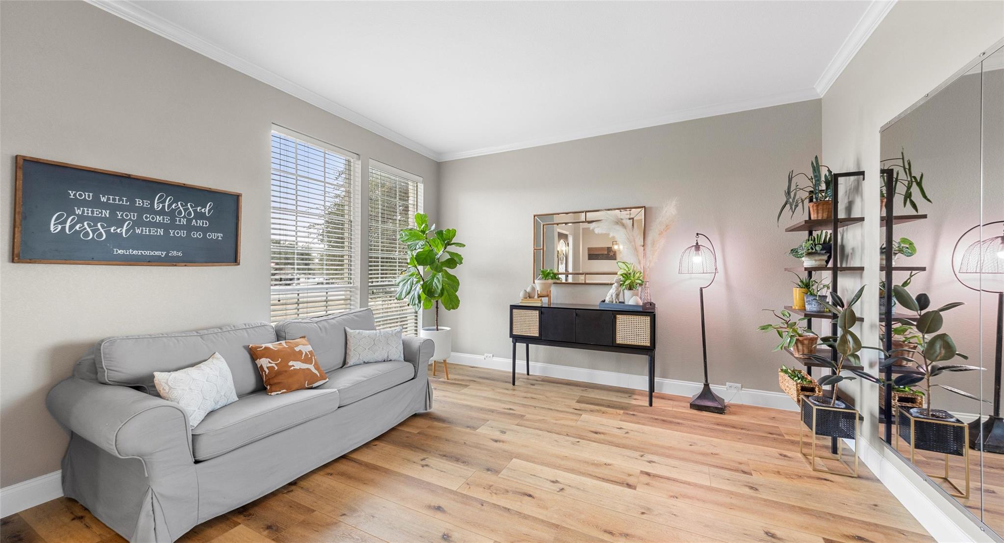 18702 Venture DR
