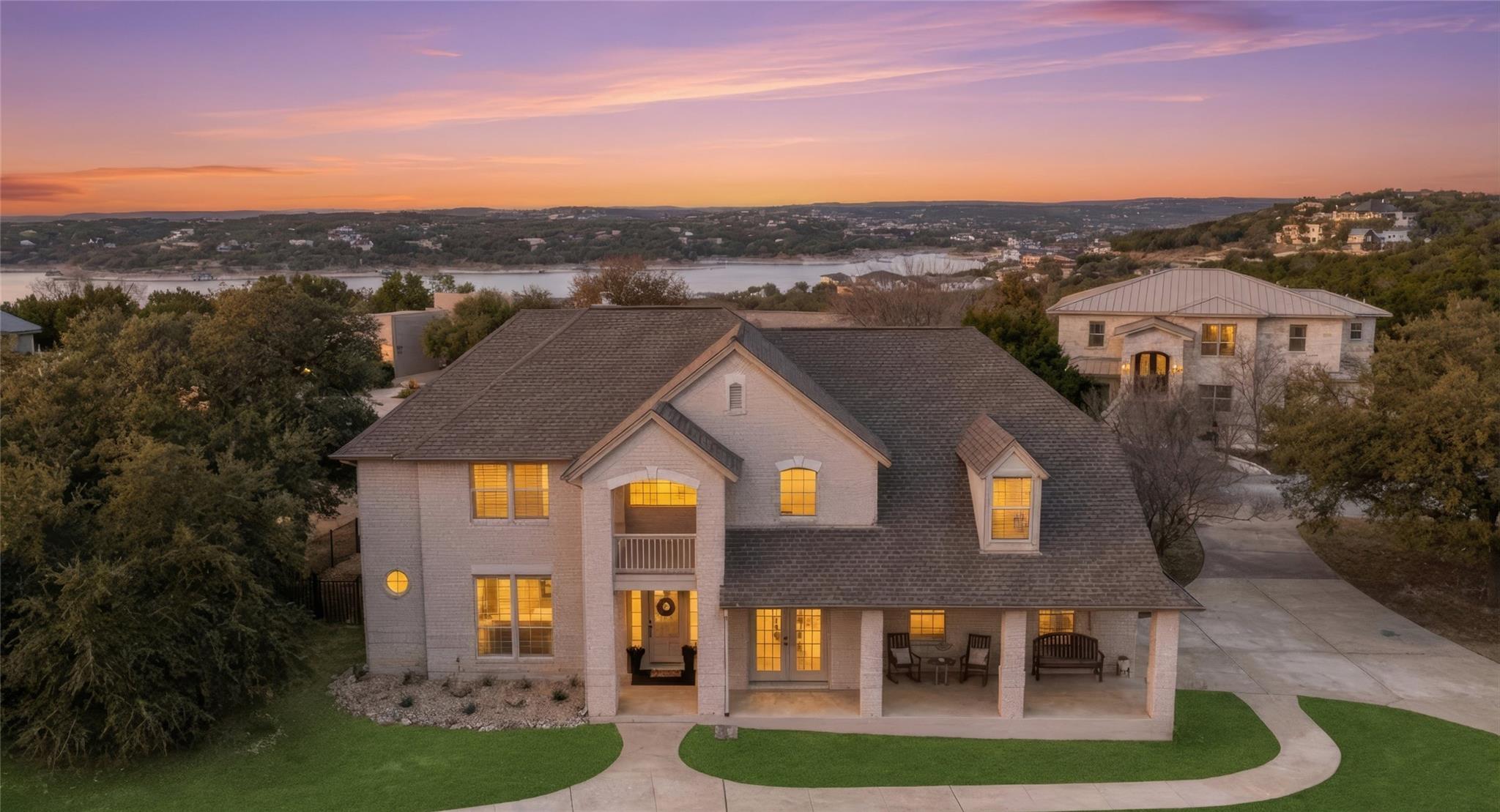 18702 Venture DR