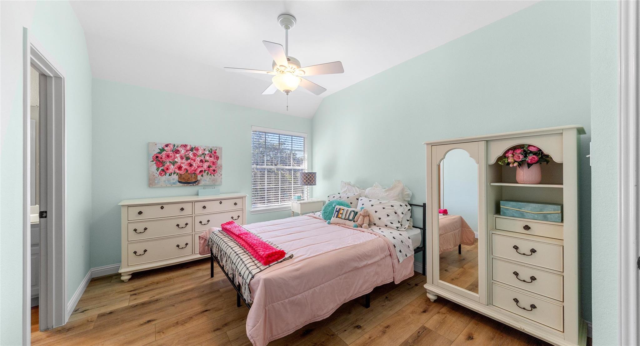 18702 Venture DR