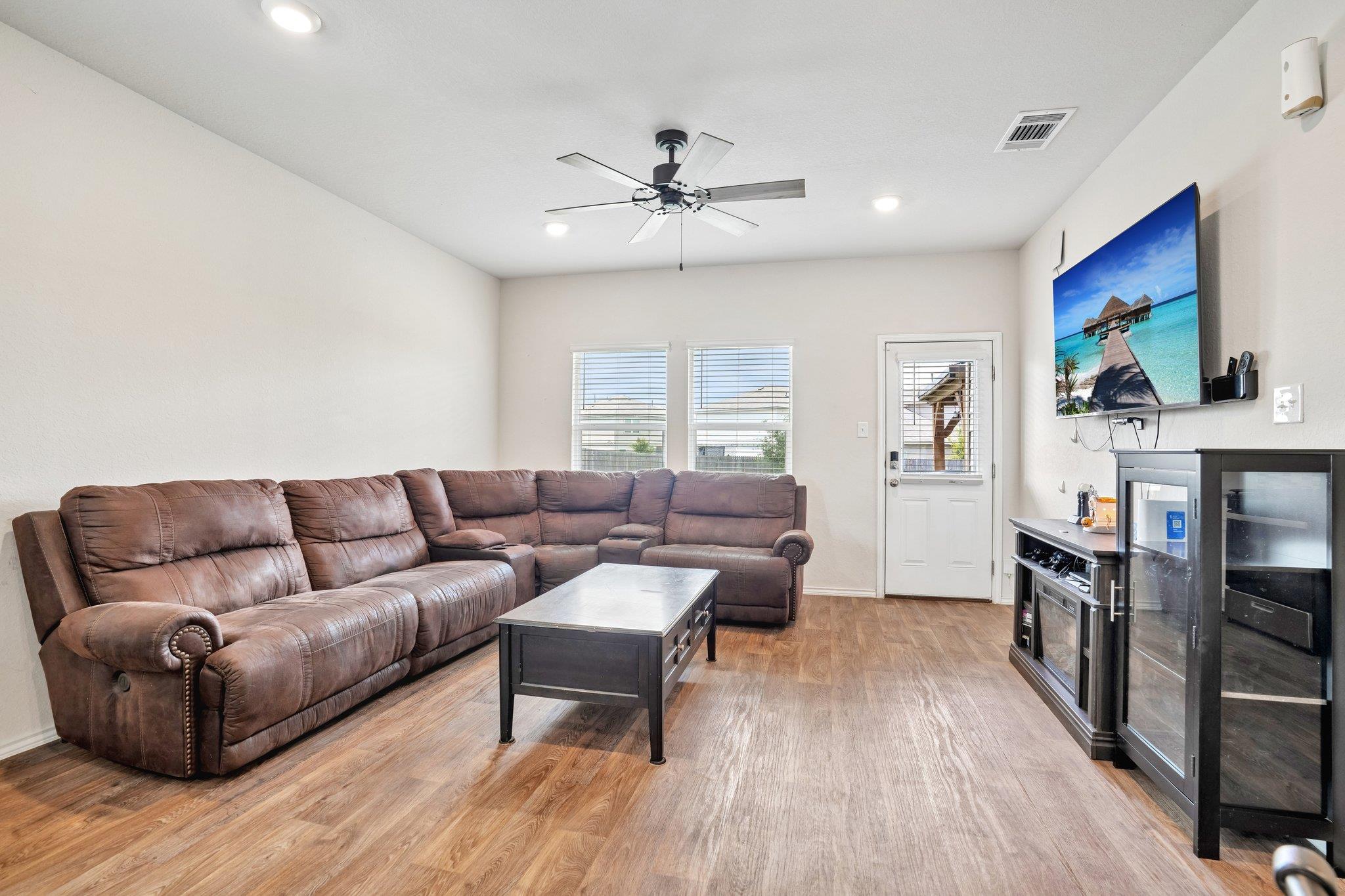 15535 Clove Spice WAY