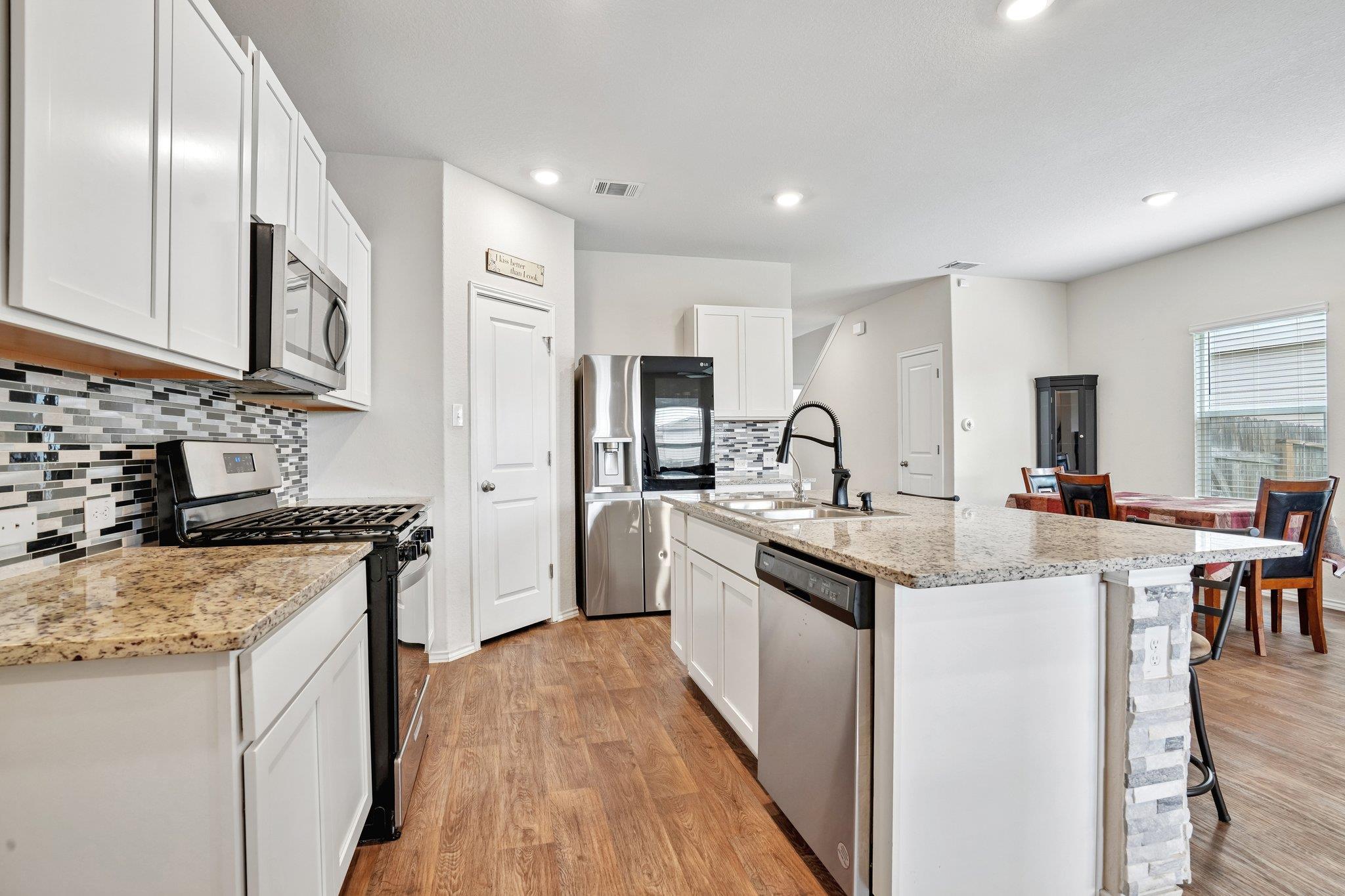 15535 Clove Spice WAY