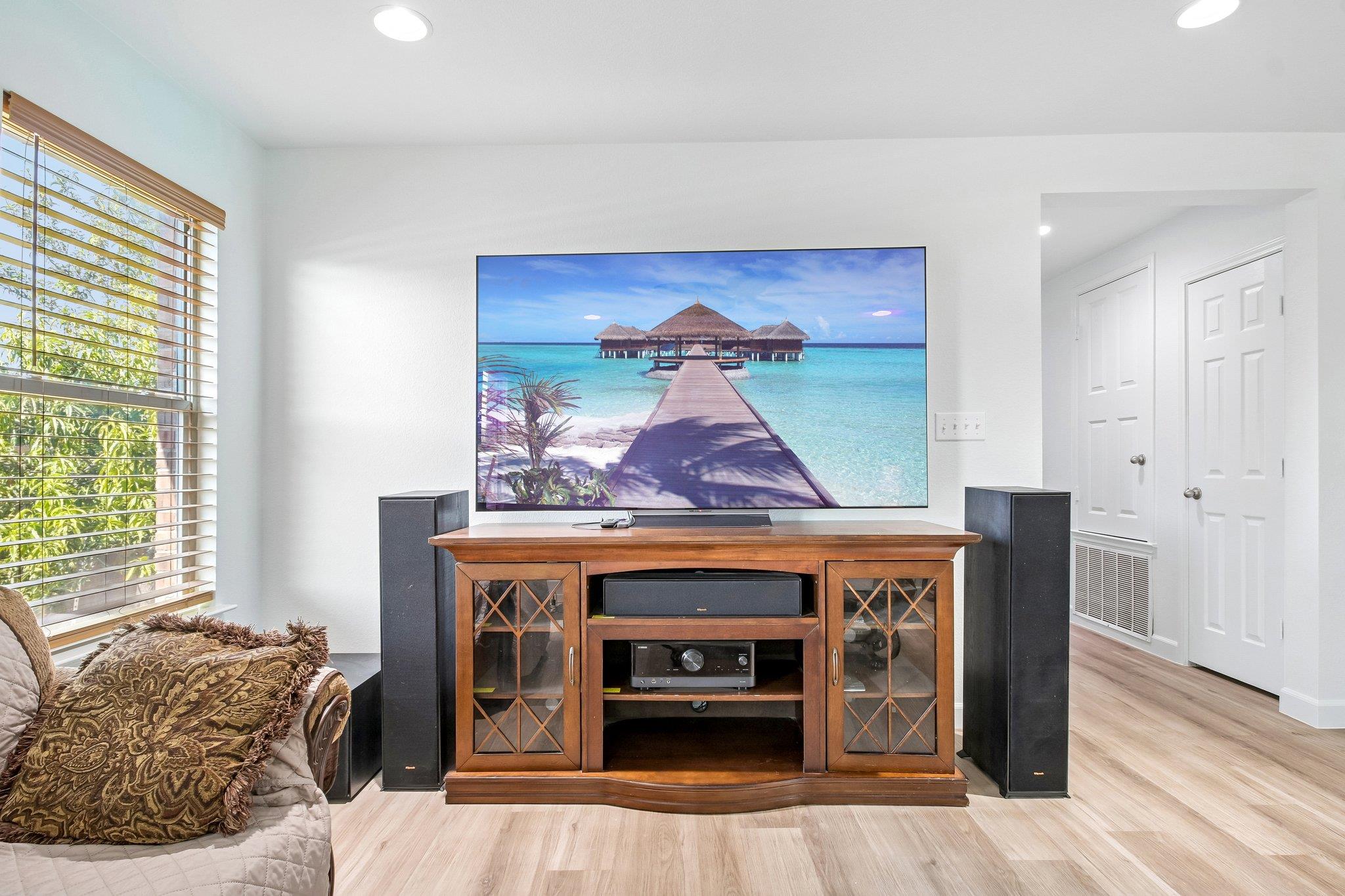260 Cushman DR