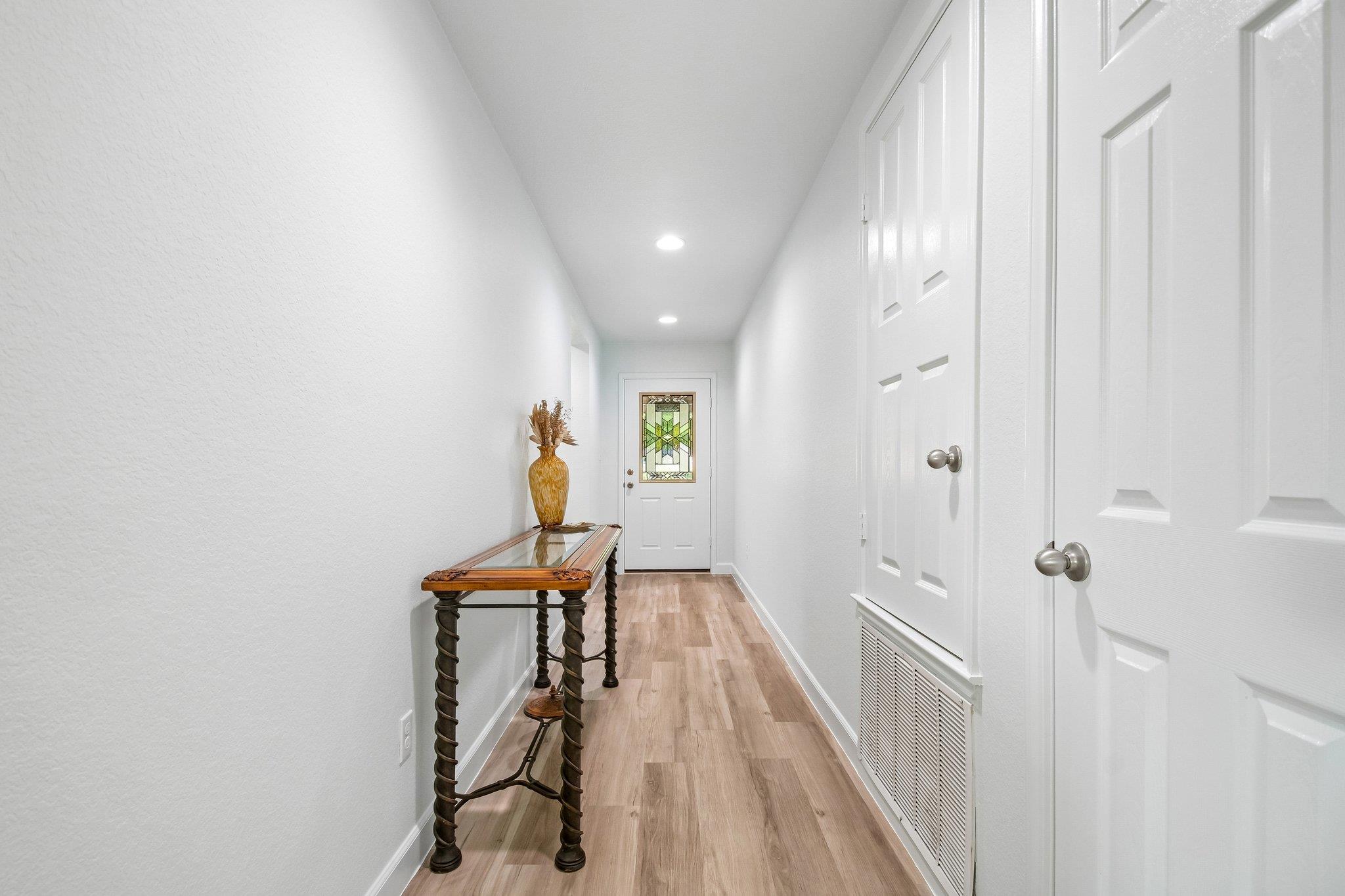 260 Cushman DR