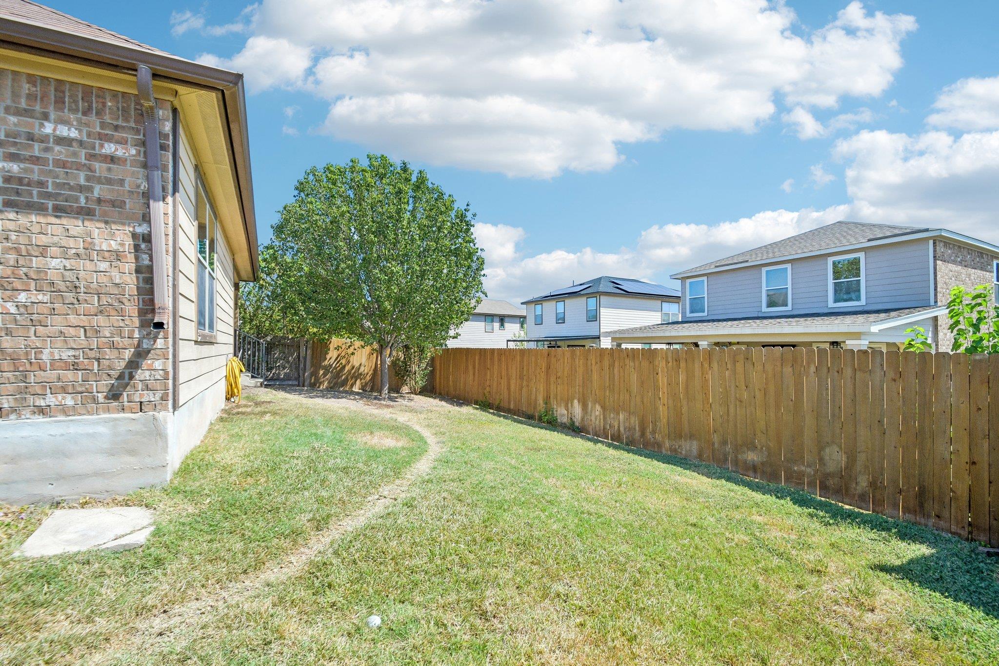 260 Cushman DR