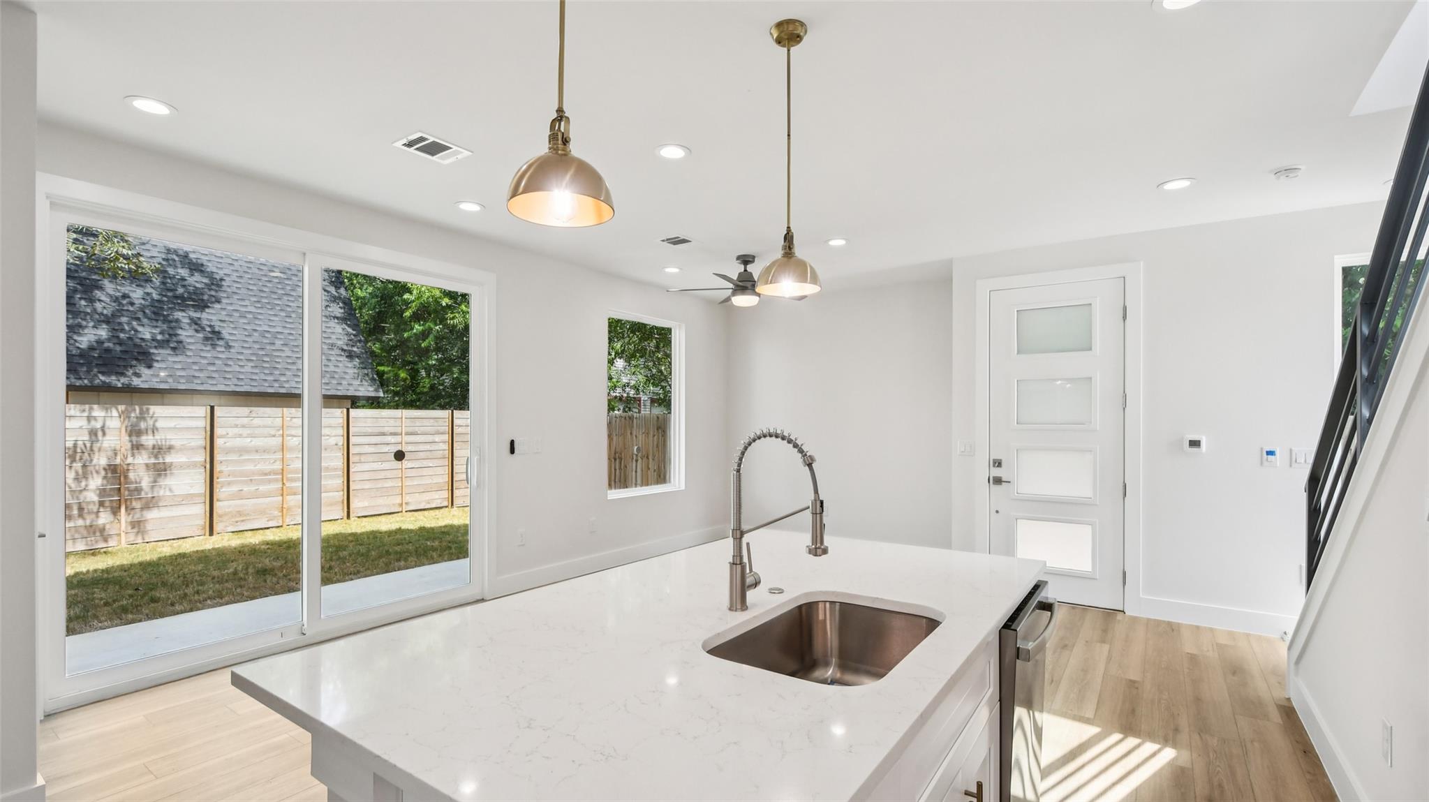 9104 Georgian DR