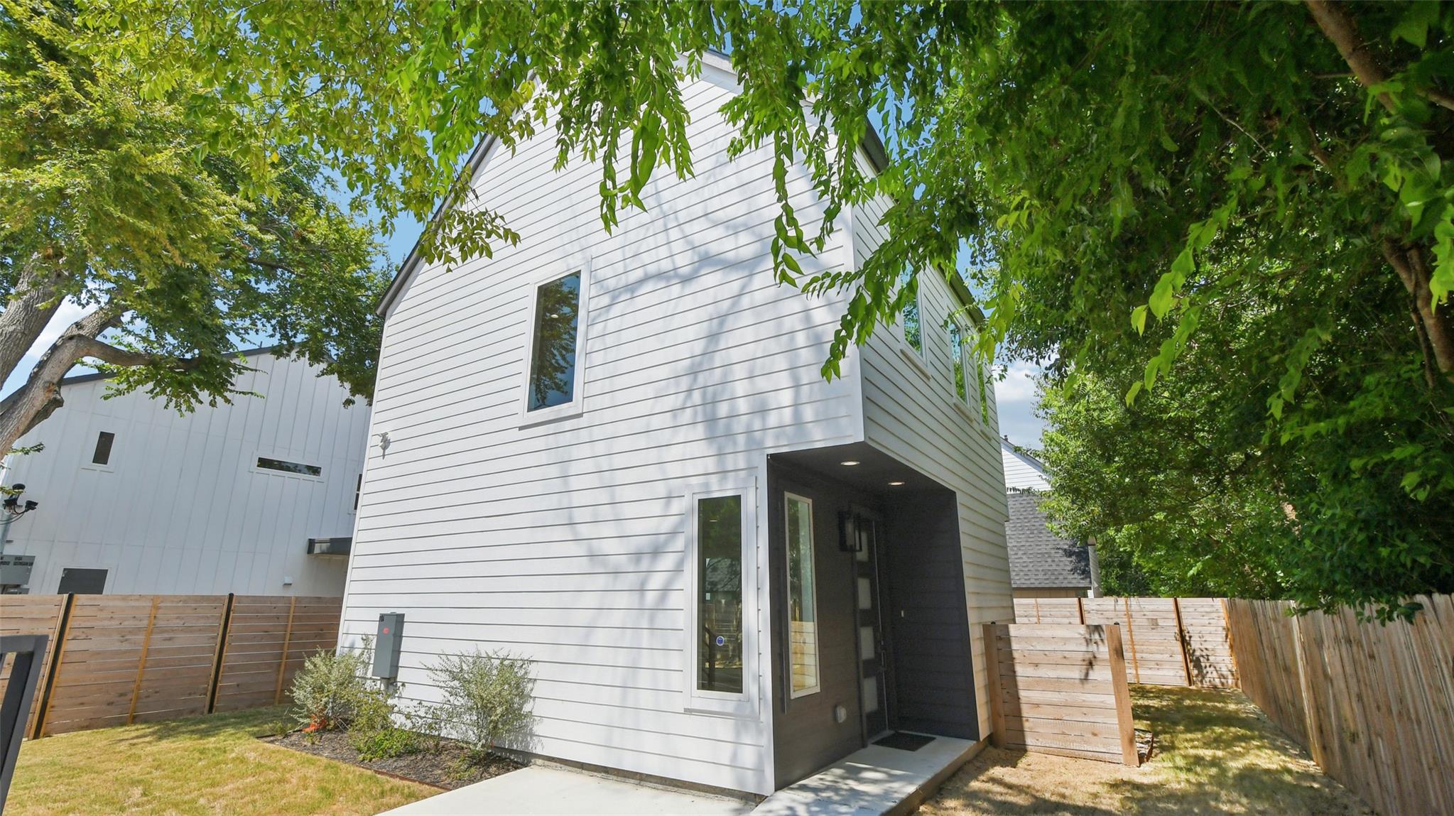 9104 Georgian DR