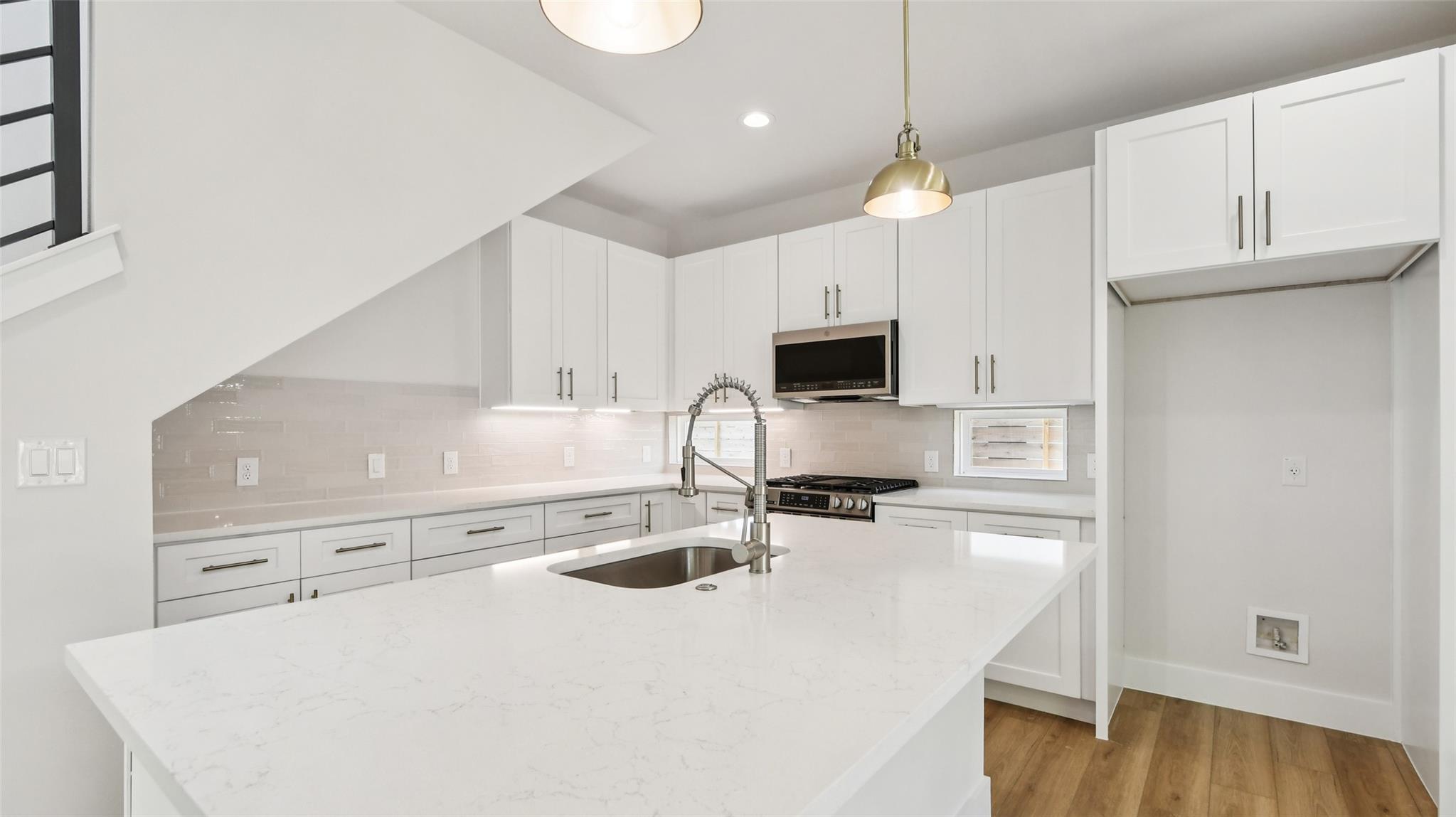 9104 Georgian DR