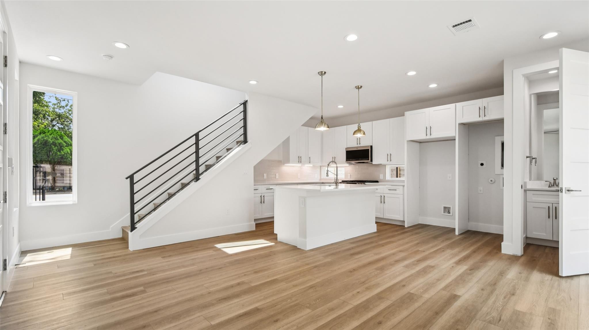 9104 Georgian DR