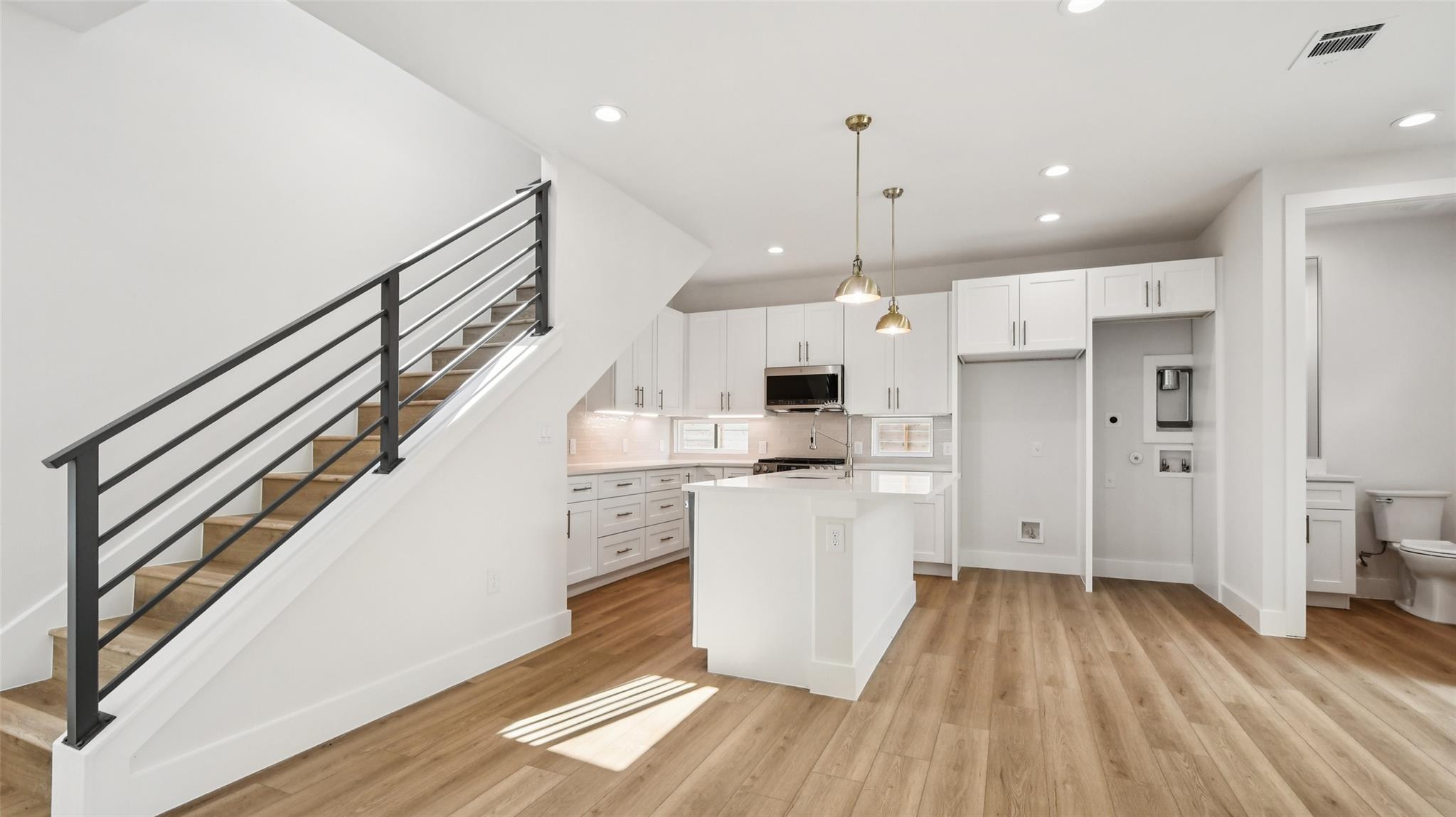 9104 Georgian DR