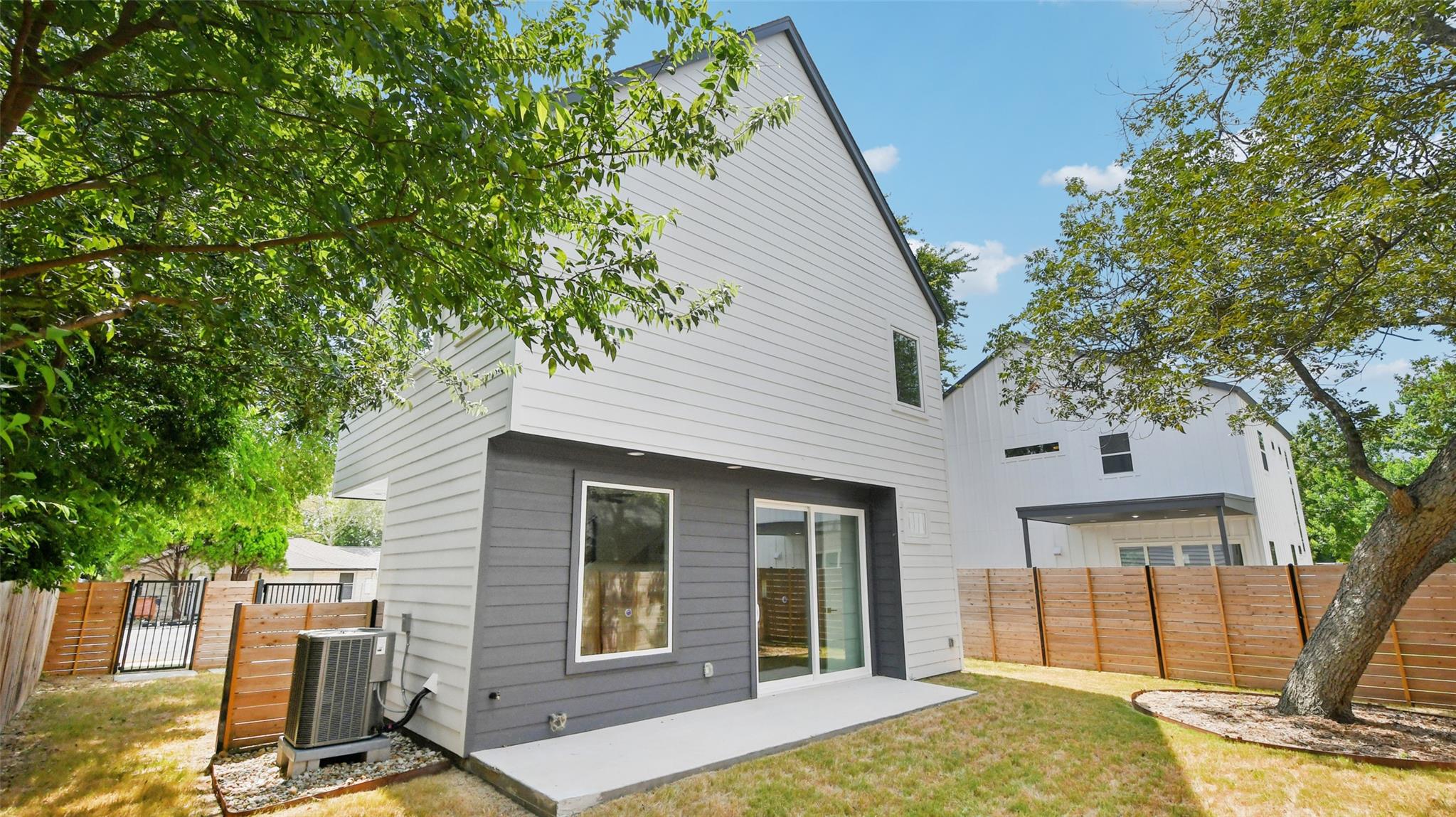9104 Georgian DR
