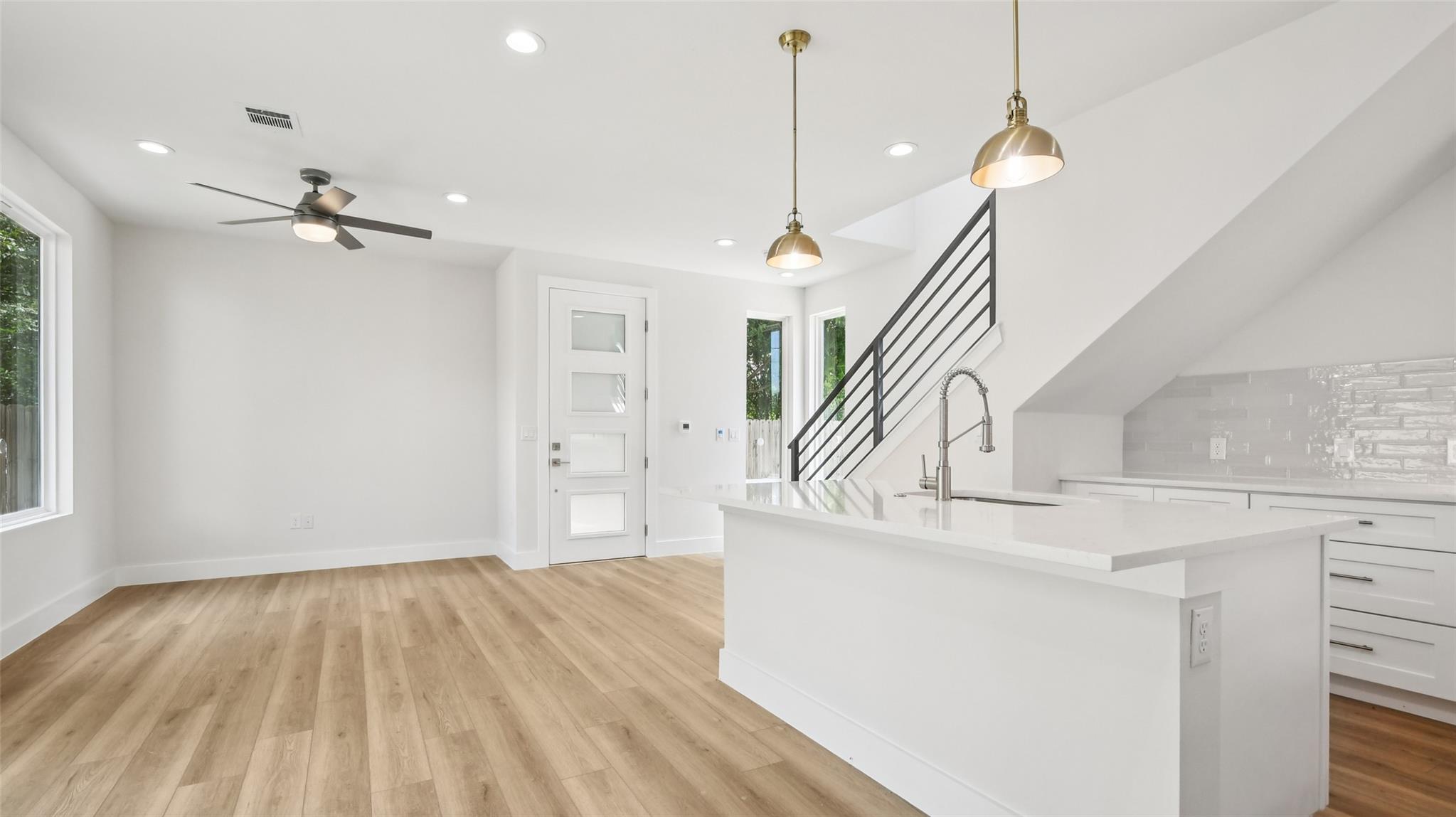 9104 Georgian DR