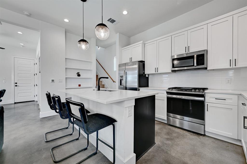 2812 E 4th ST # 2