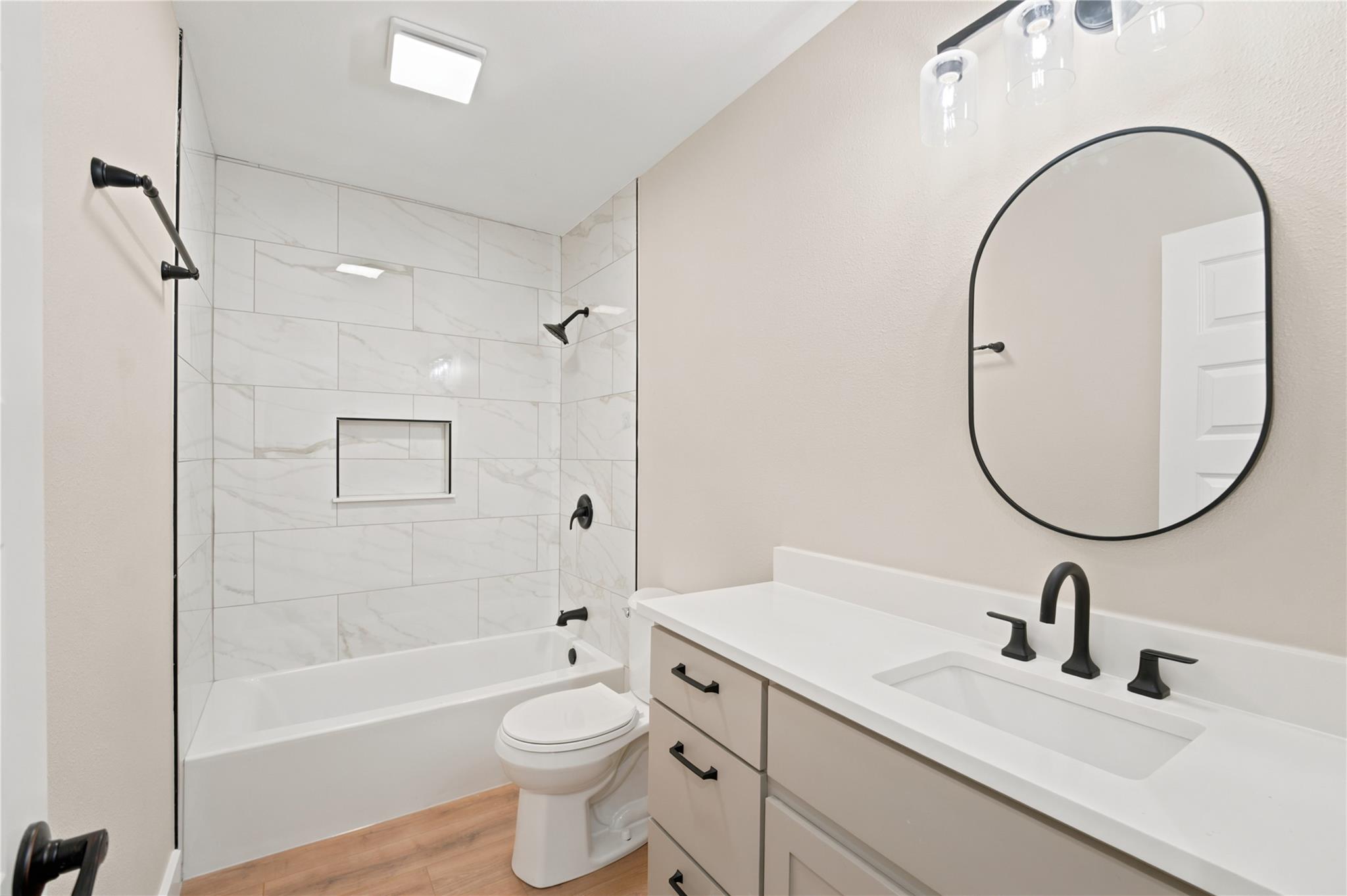 125 Discovery LN