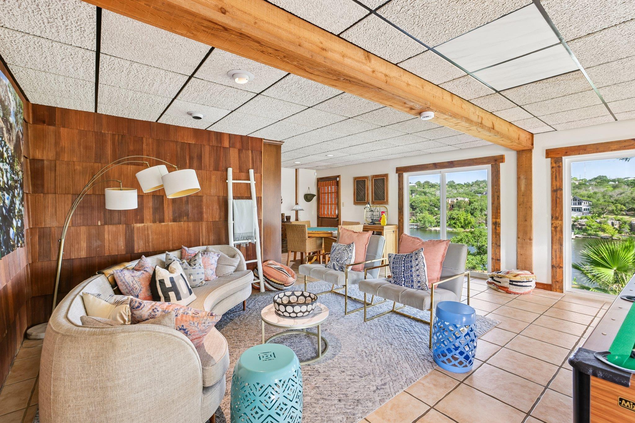 2516 Circle DR
