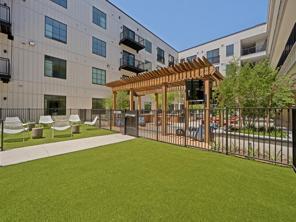 4315 S Congress Ave # 220