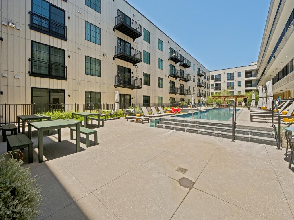 4315 S Congress Ave # 220