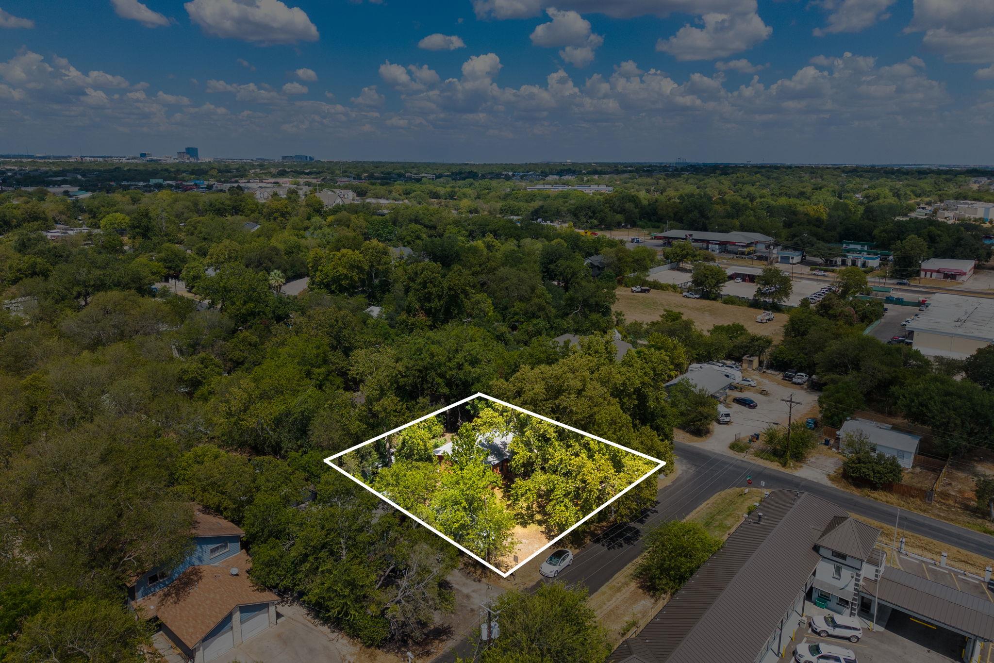 9106 Capitol DR