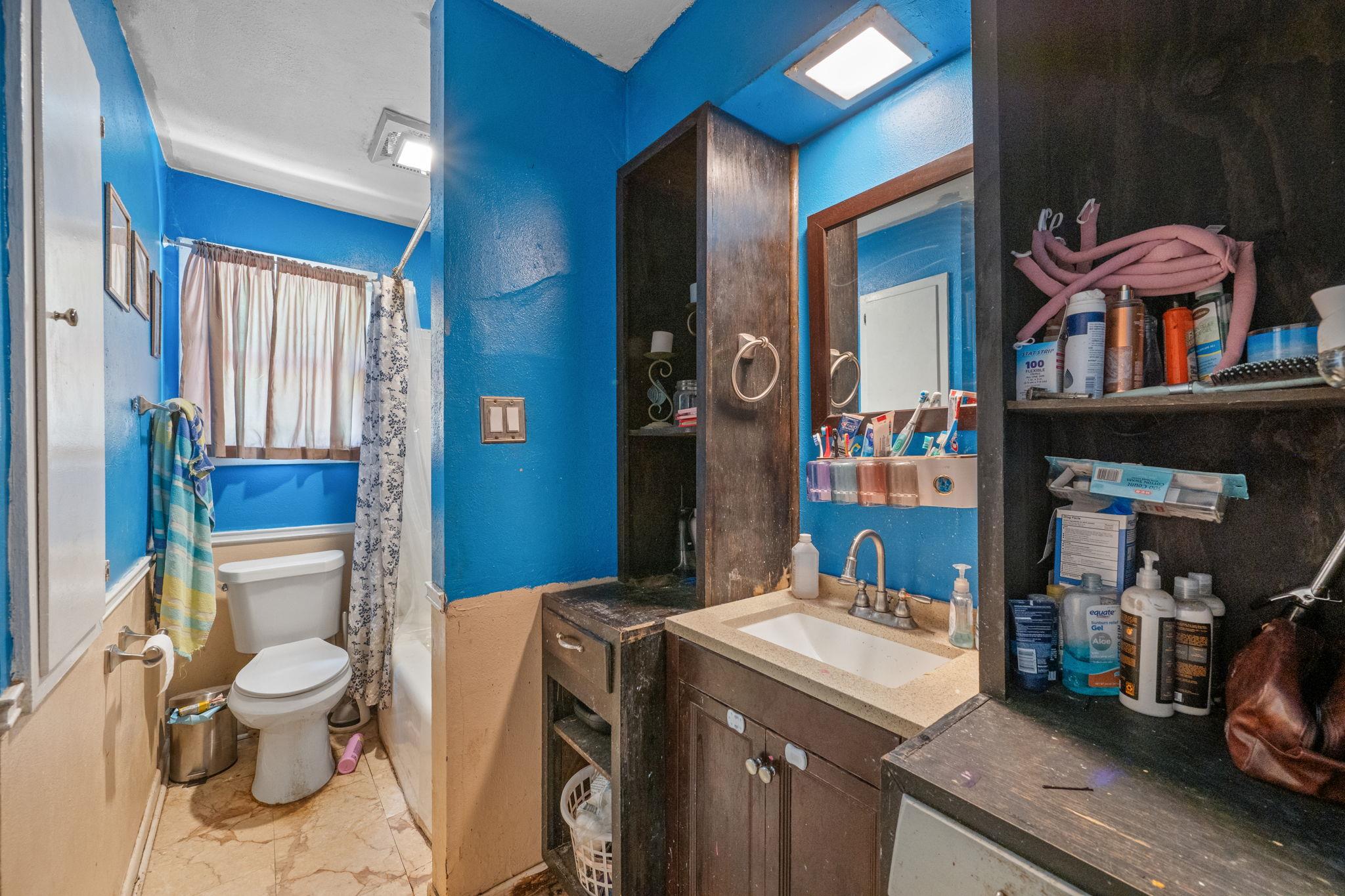 9106 Capitol DR