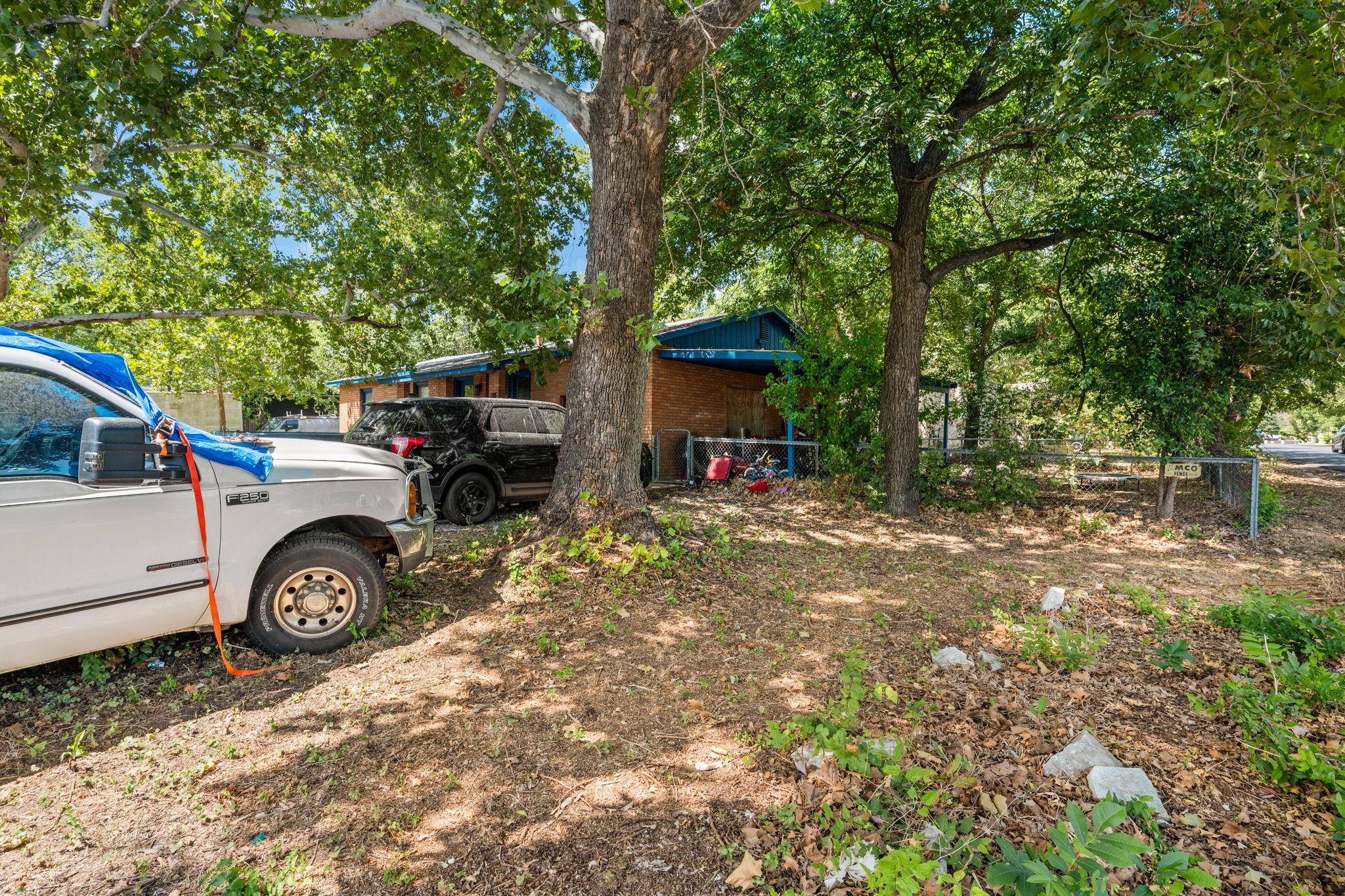 9106 Capitol DR