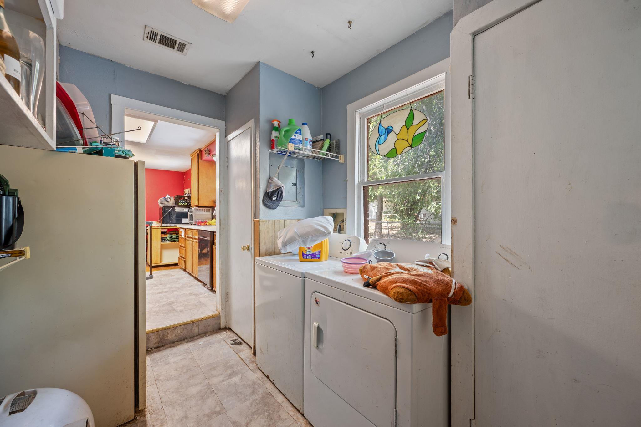 9106 Capitol DR