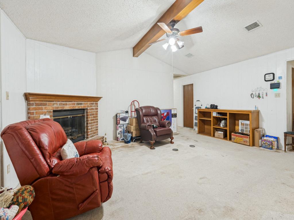 1035 Palomino RD