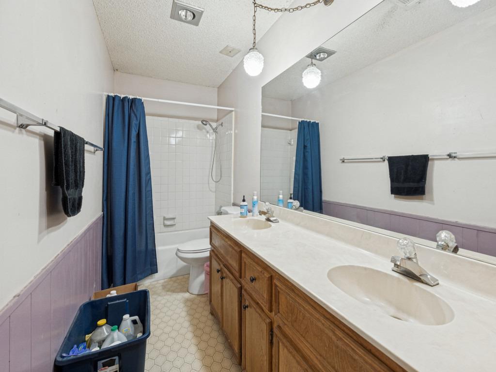 1035 Palomino RD