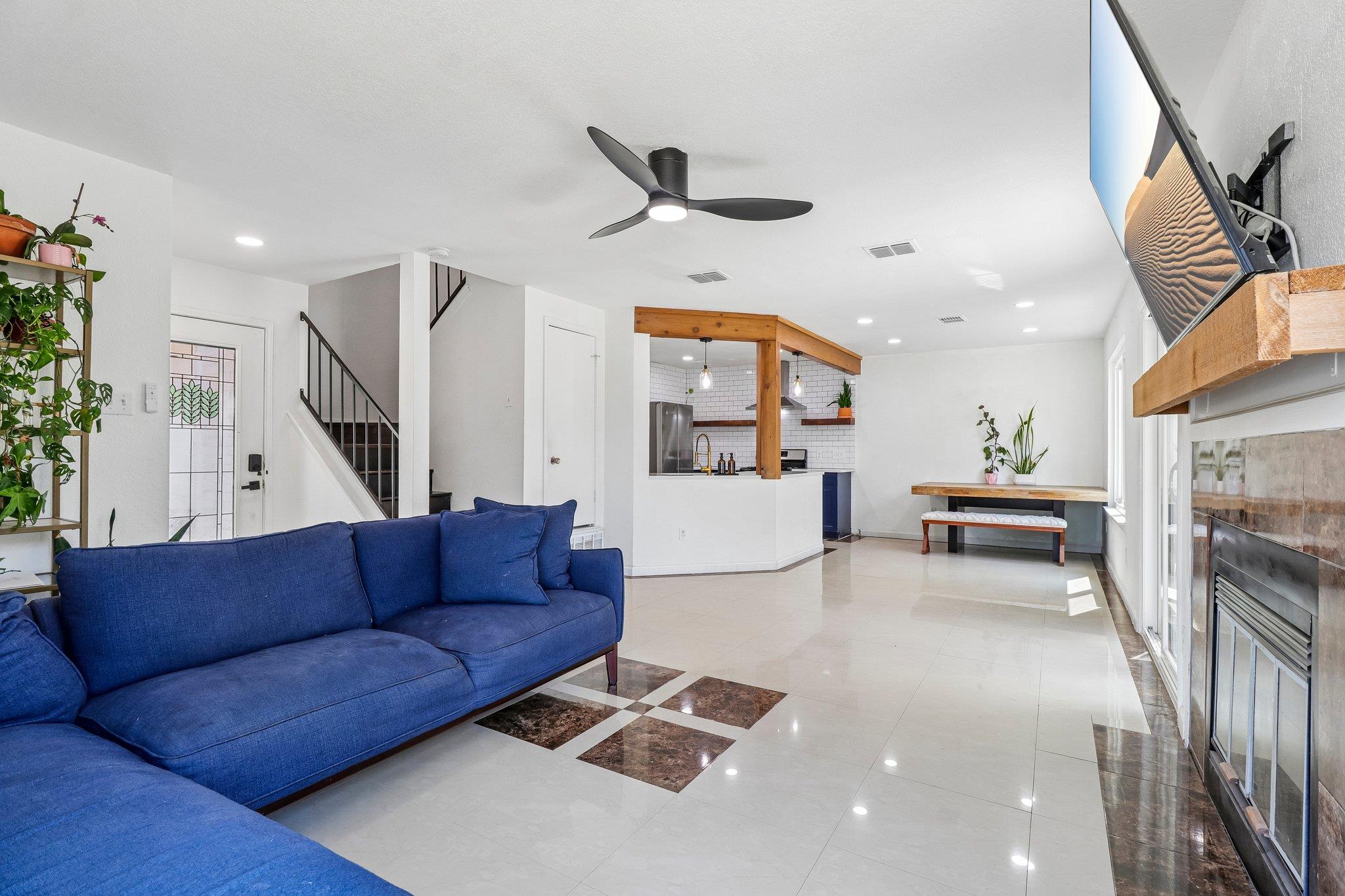 1101 Silverton CT
