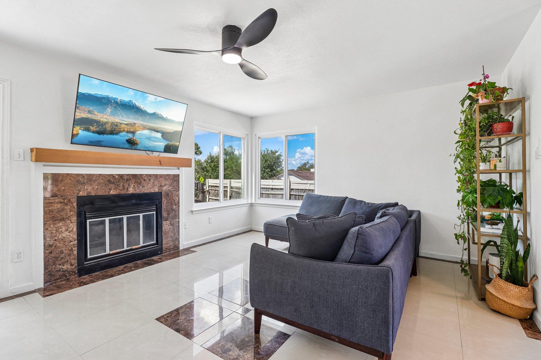 1101 Silverton CT