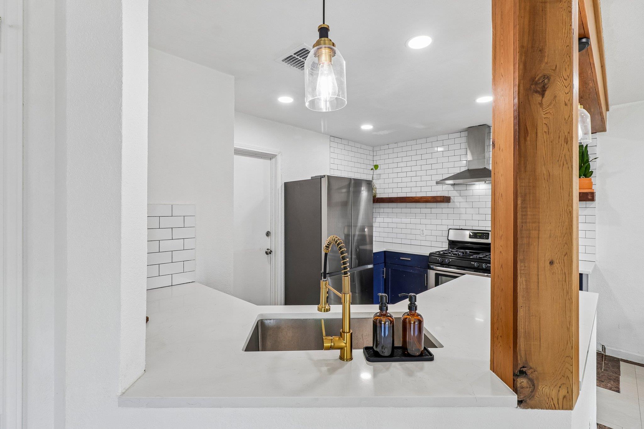 1101 Silverton CT