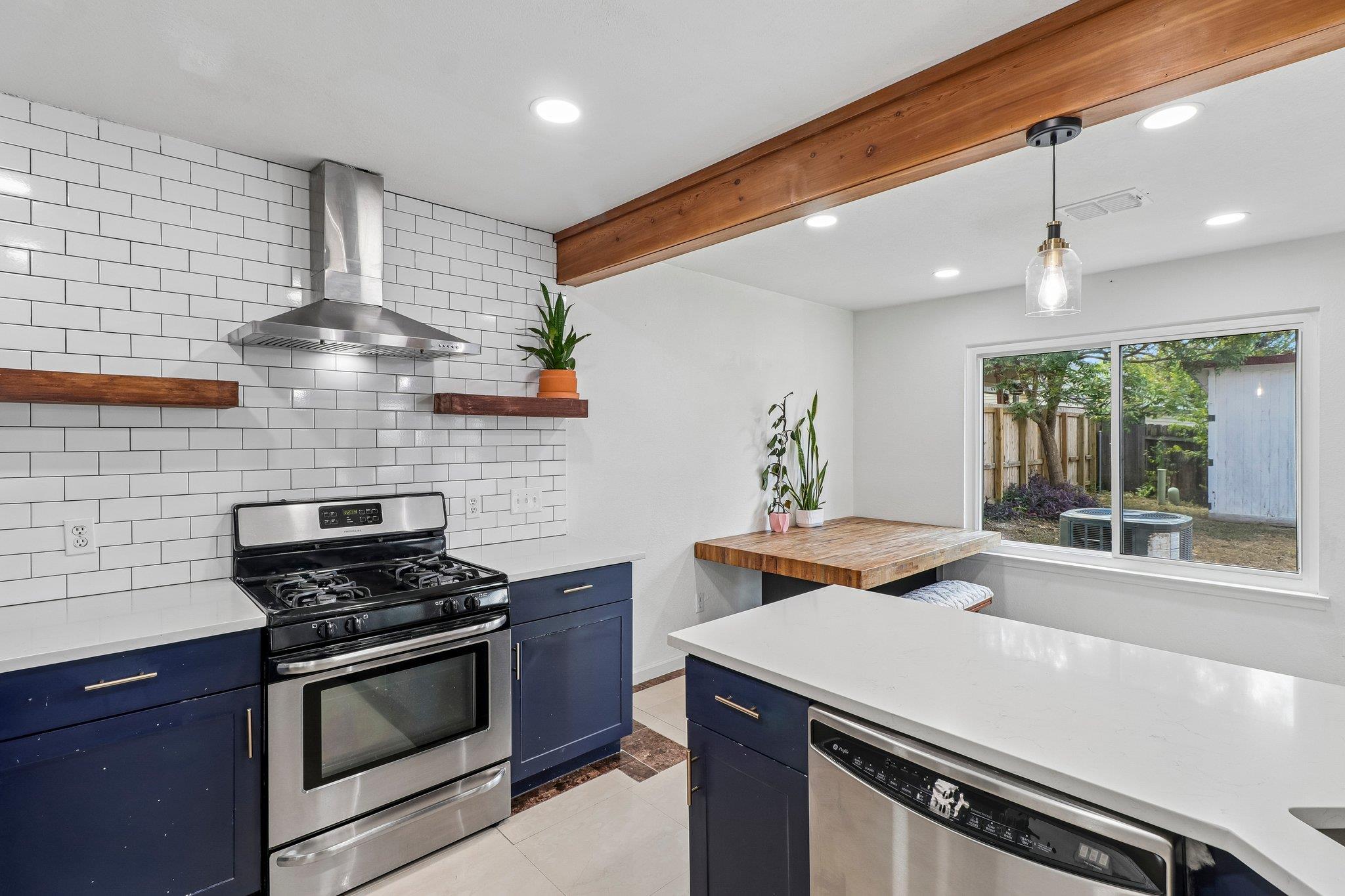 1101 Silverton CT