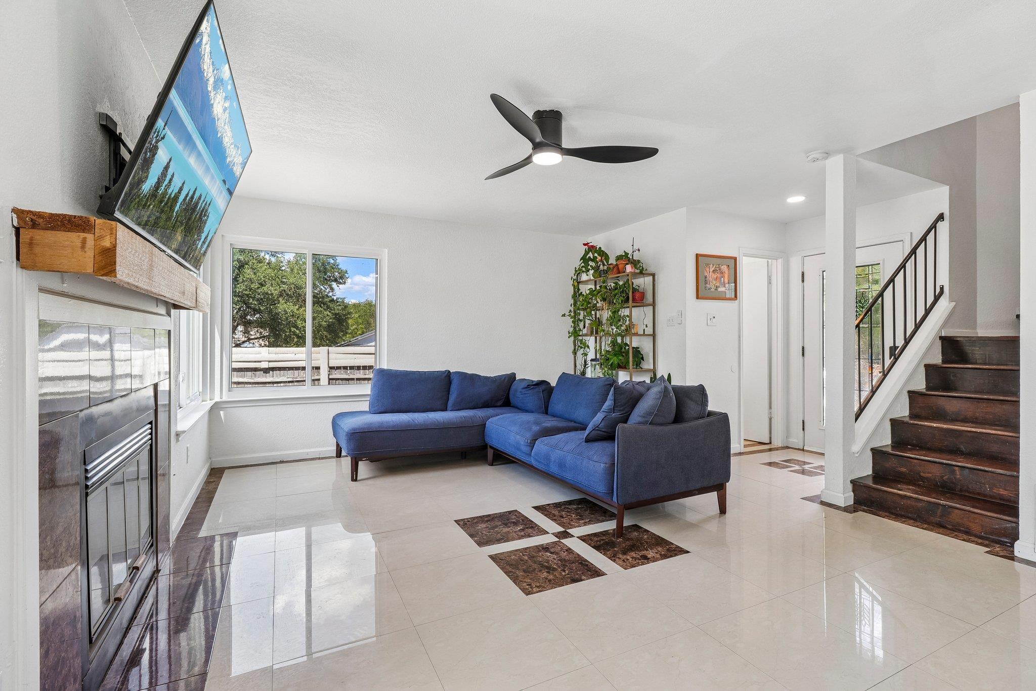 1101 Silverton CT