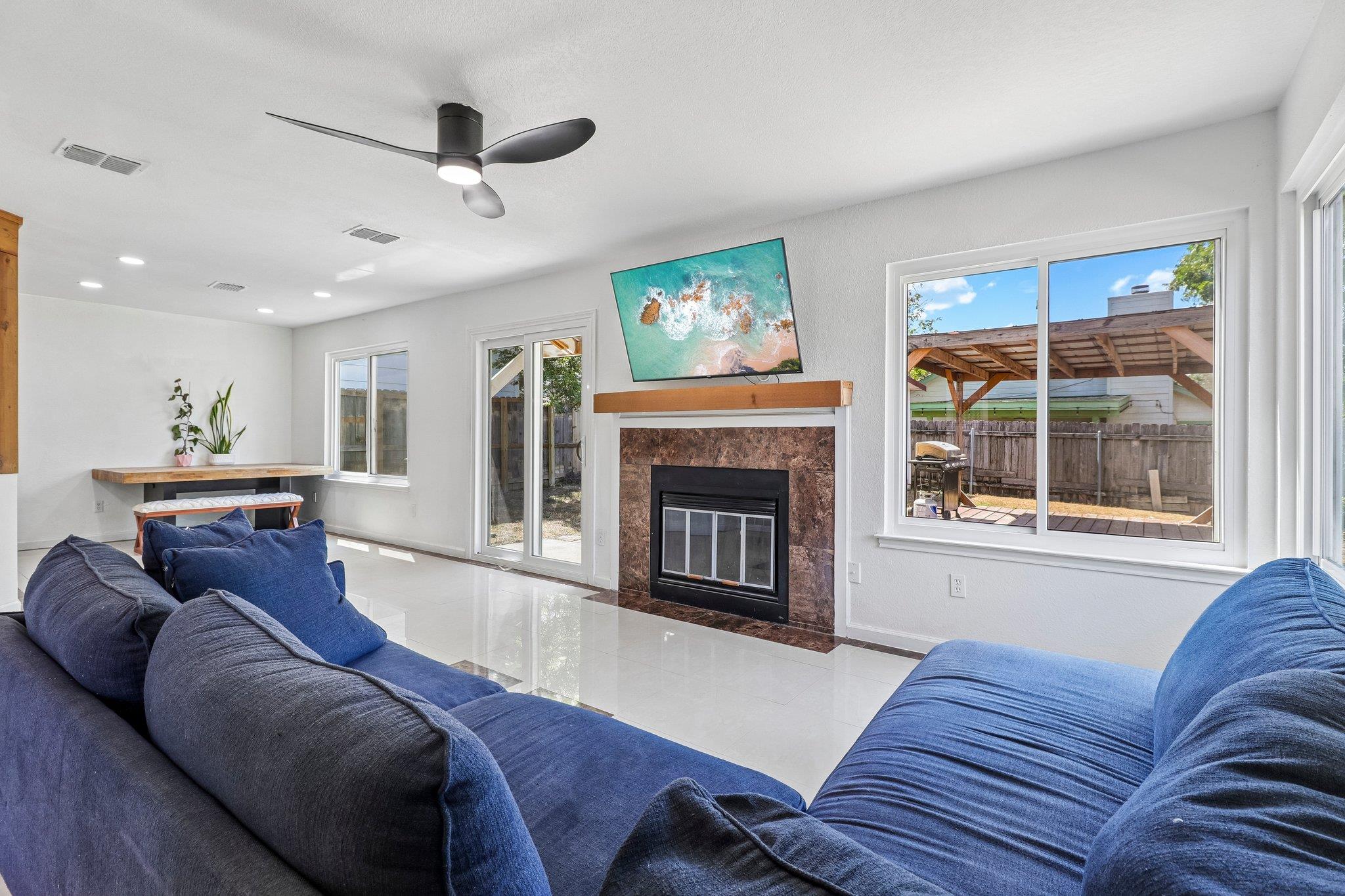 1101 Silverton CT