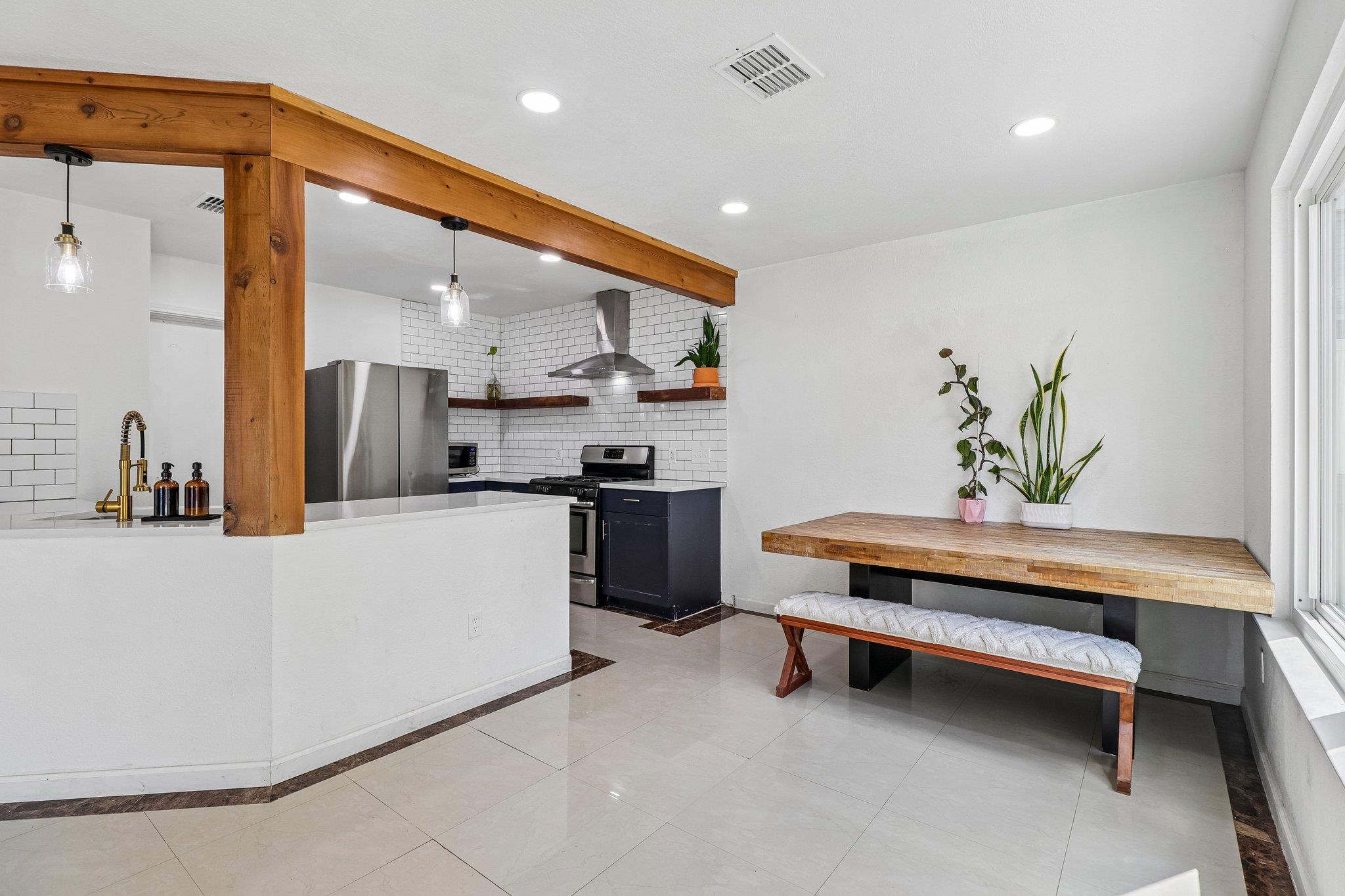 1101 Silverton CT