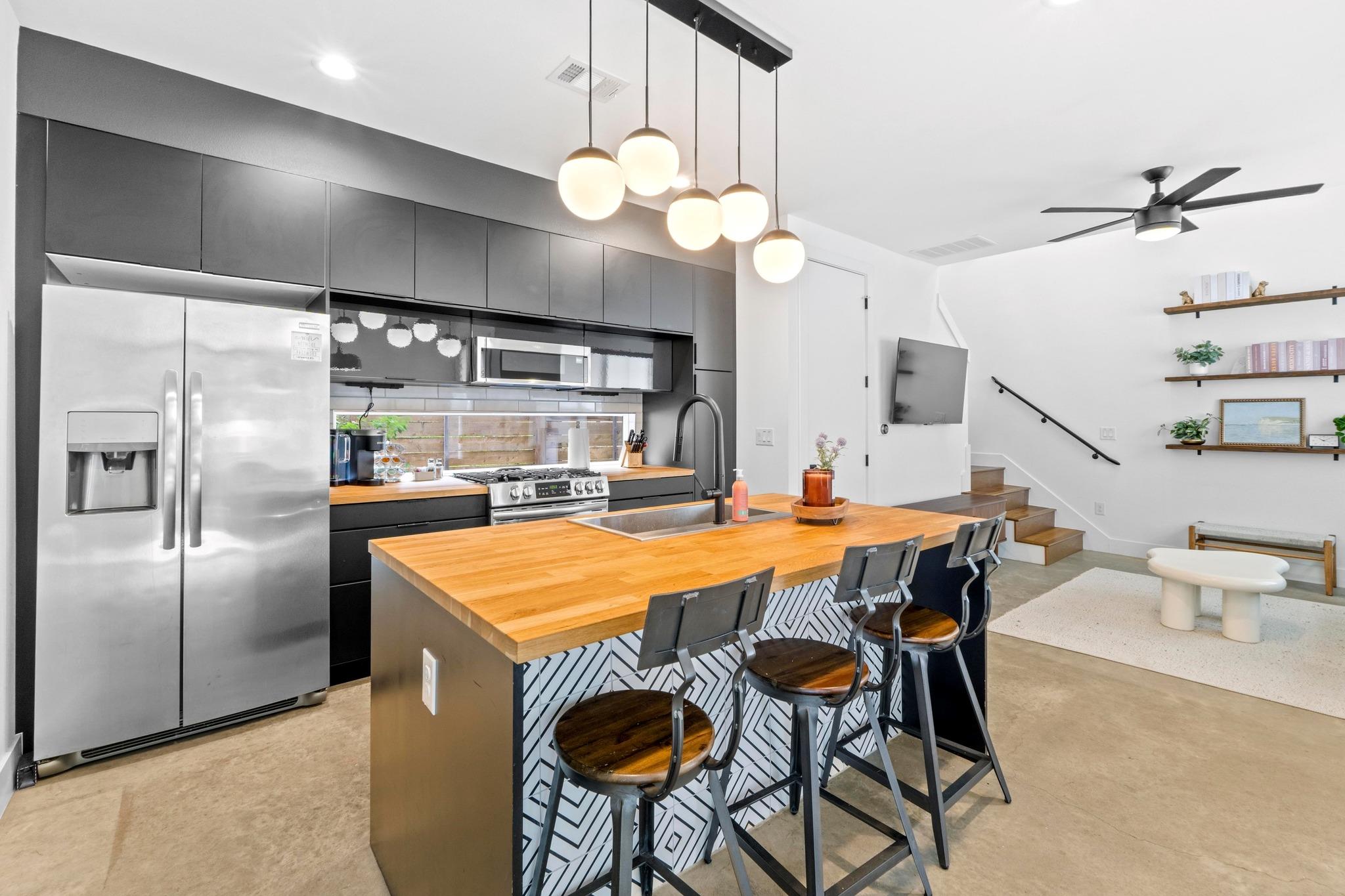 1706 Perez ST # 2