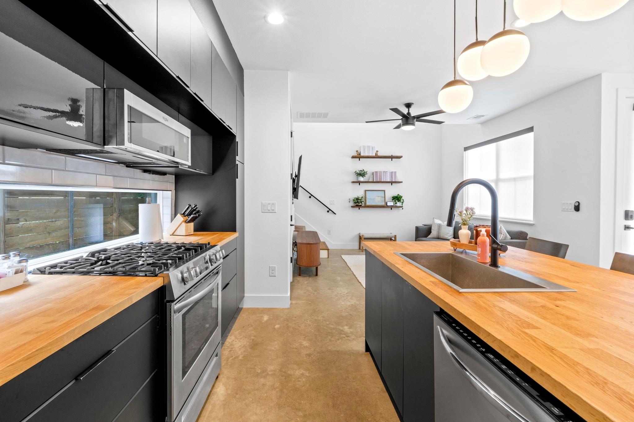1706 Perez ST # 2