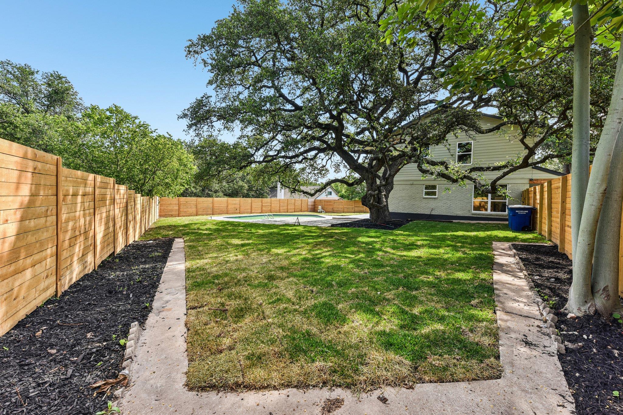 7523 Glenhill RD