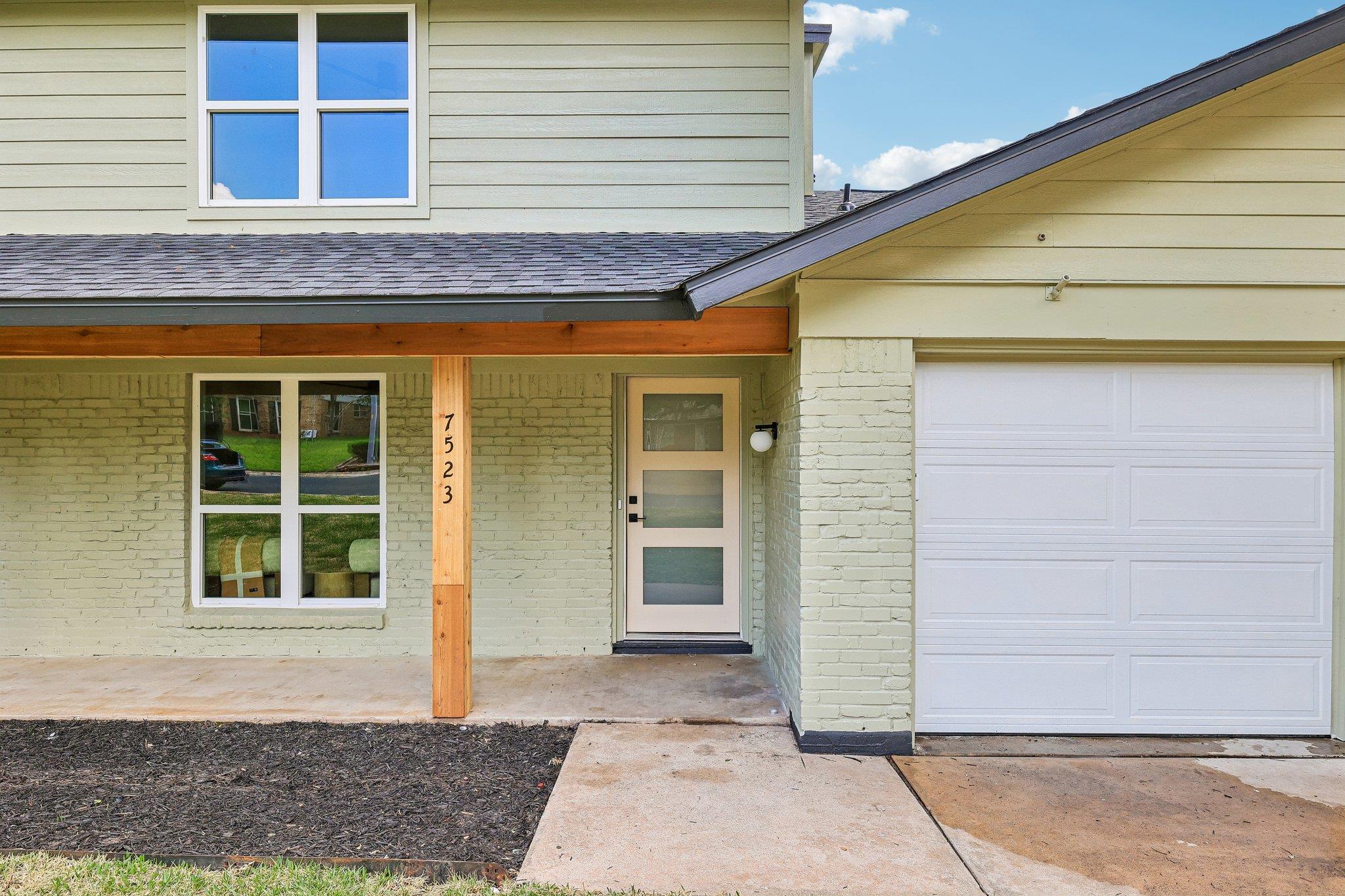 7523 Glenhill RD