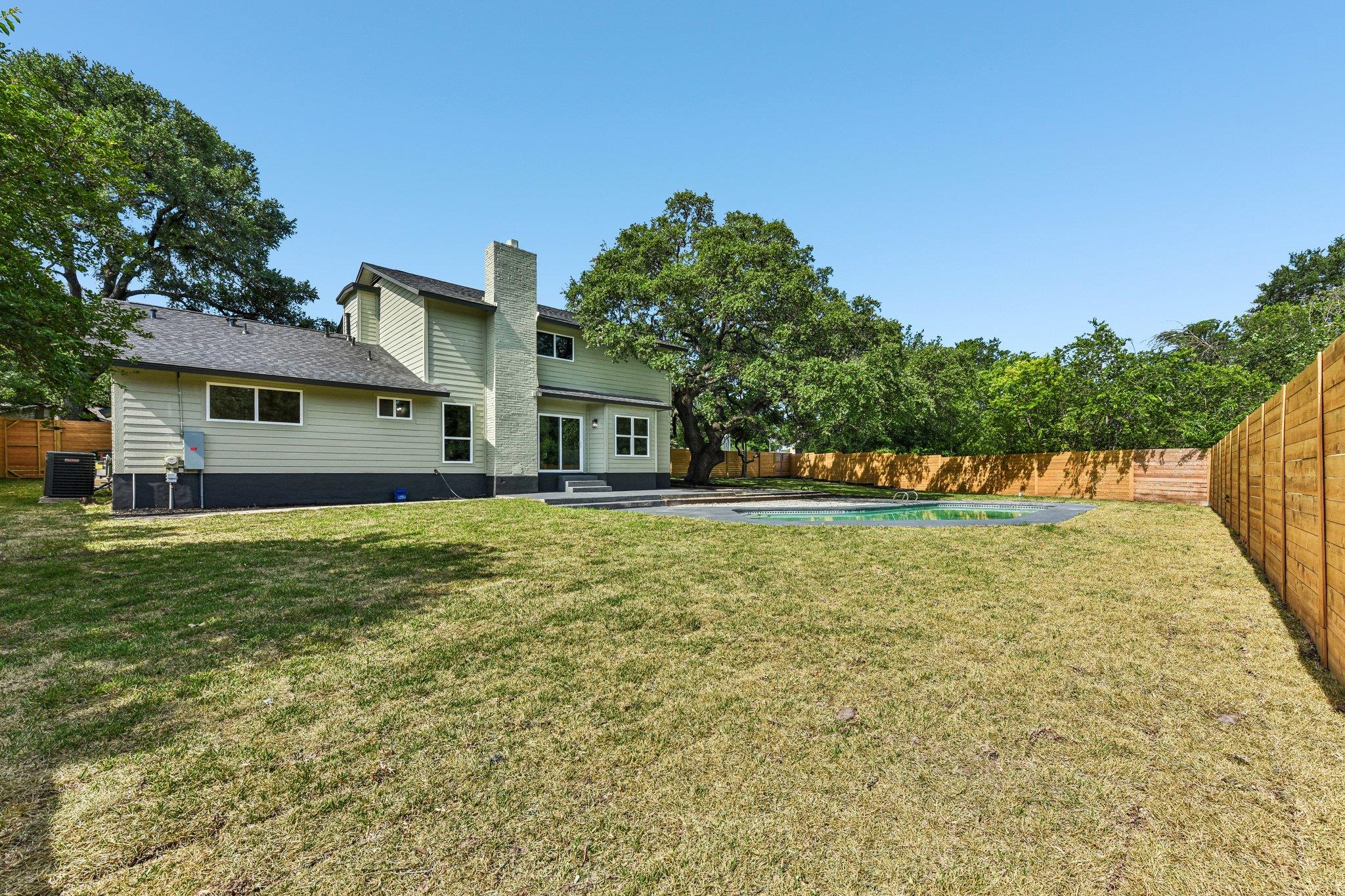 7523 Glenhill RD