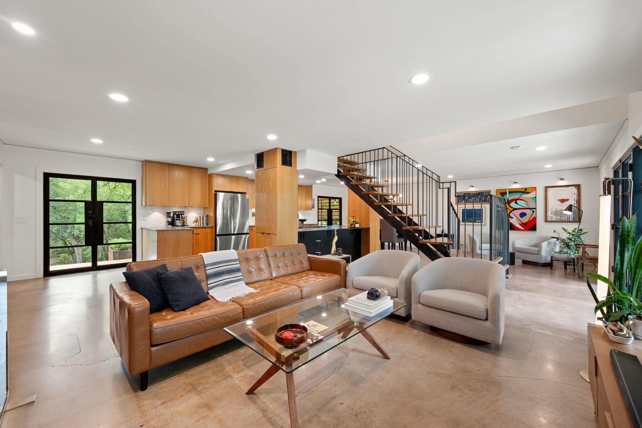 7202 Meadowood DR