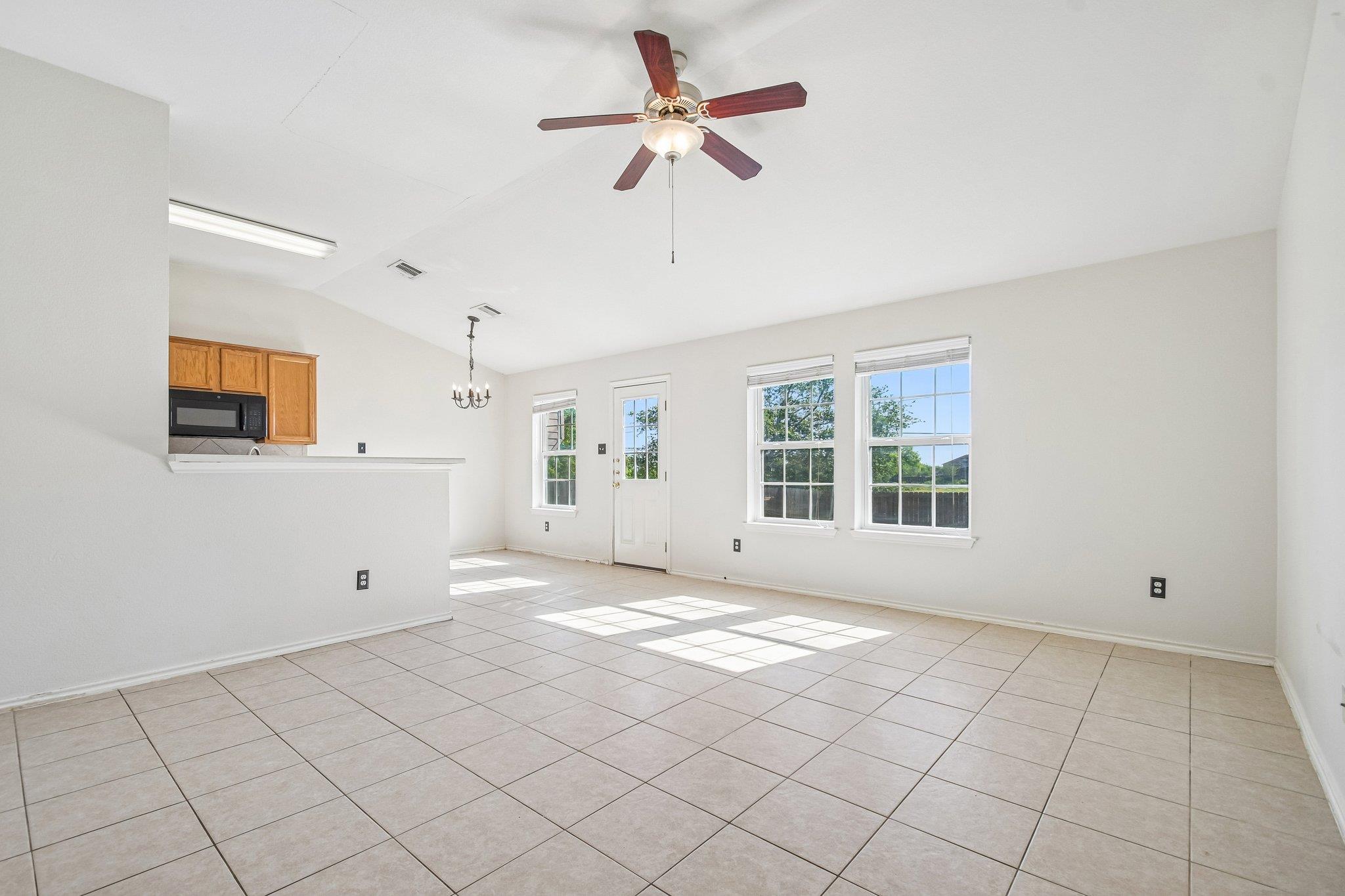 1377 Beechwood DR