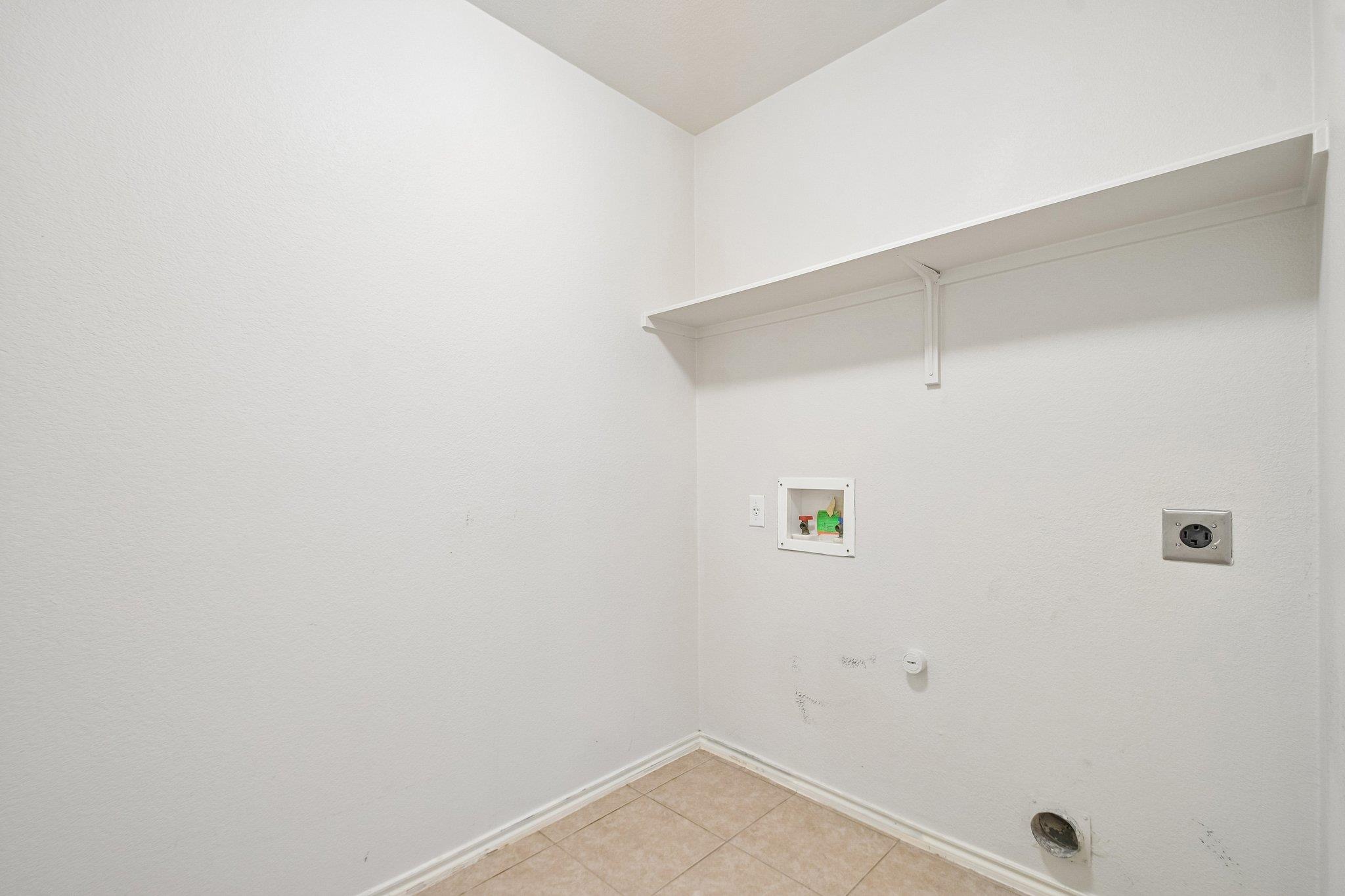 1377 Beechwood DR