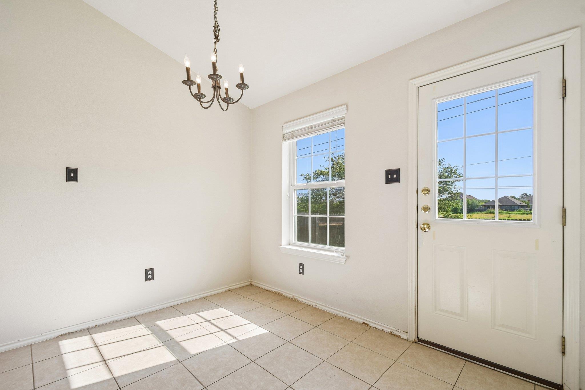 1377 Beechwood DR