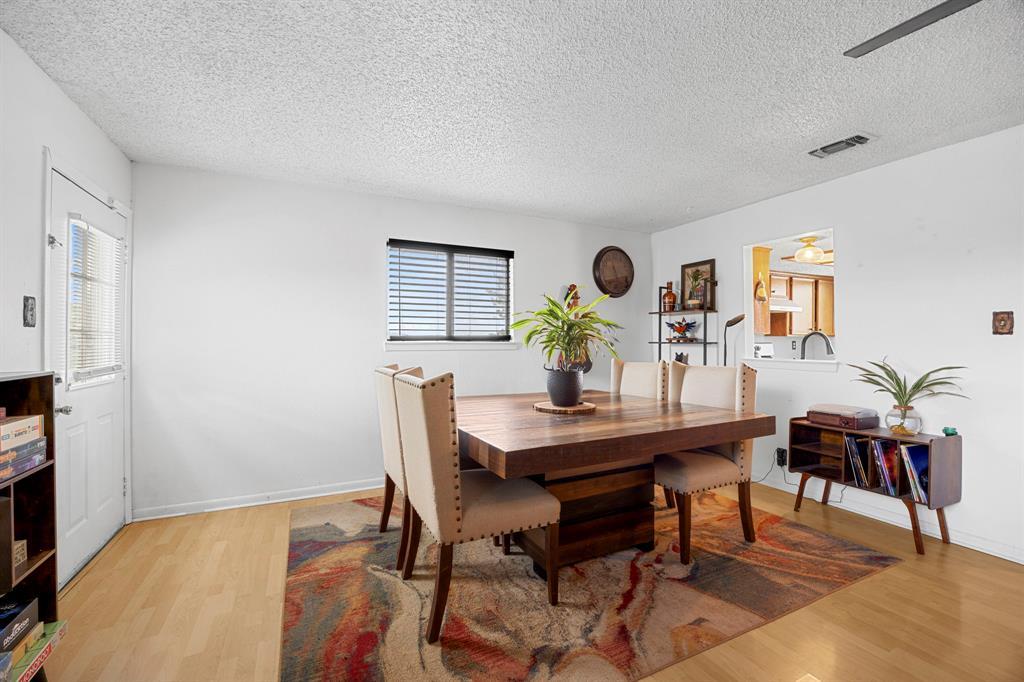 706 Cambridge DR