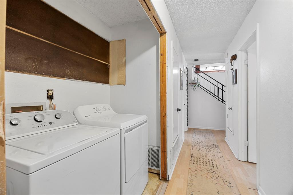 706 Cambridge DR