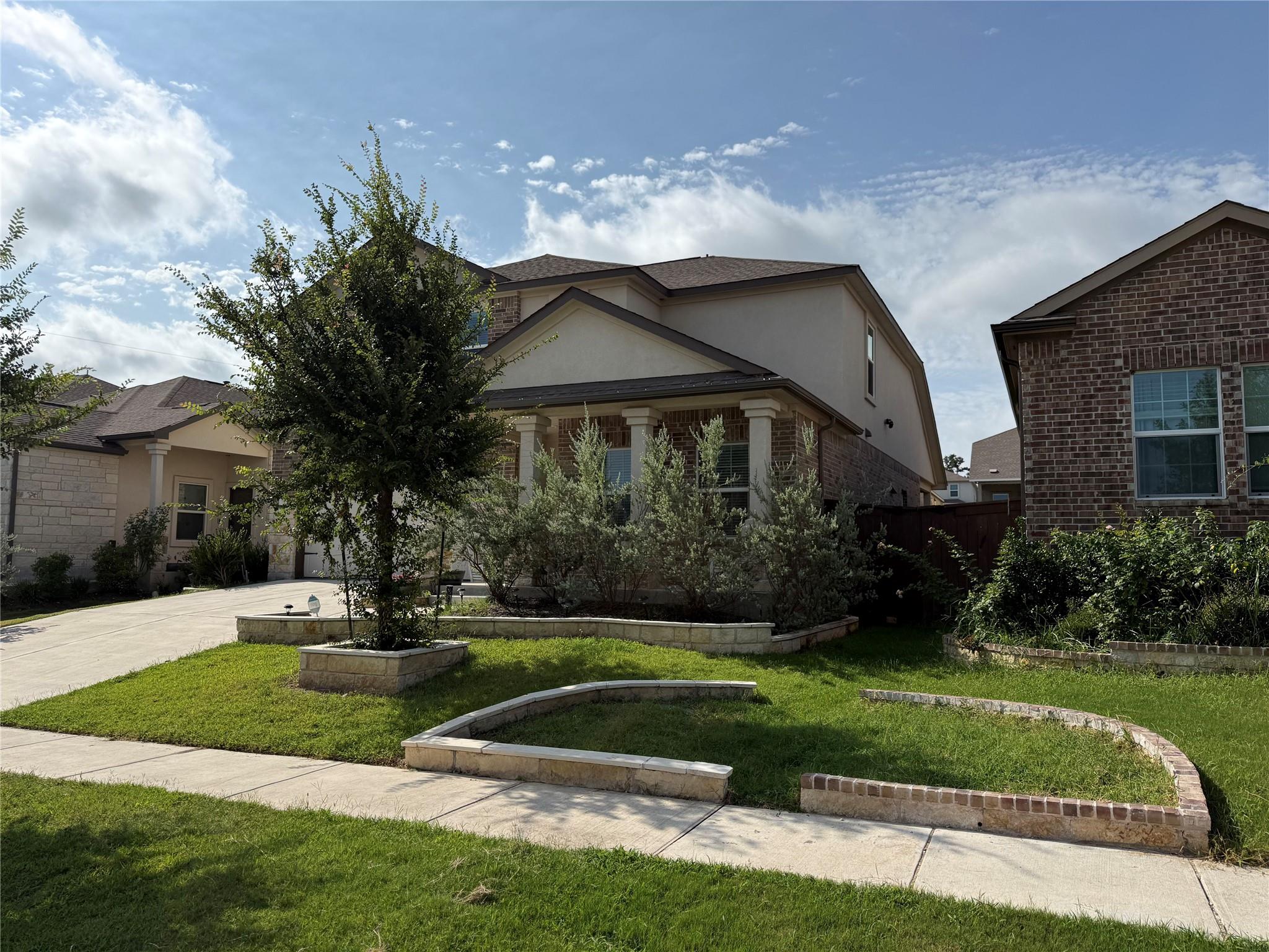 1008 Bluewood BND