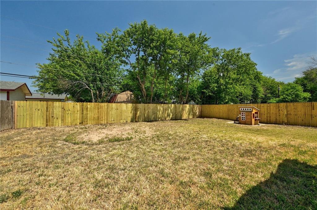 906 Cactus DR