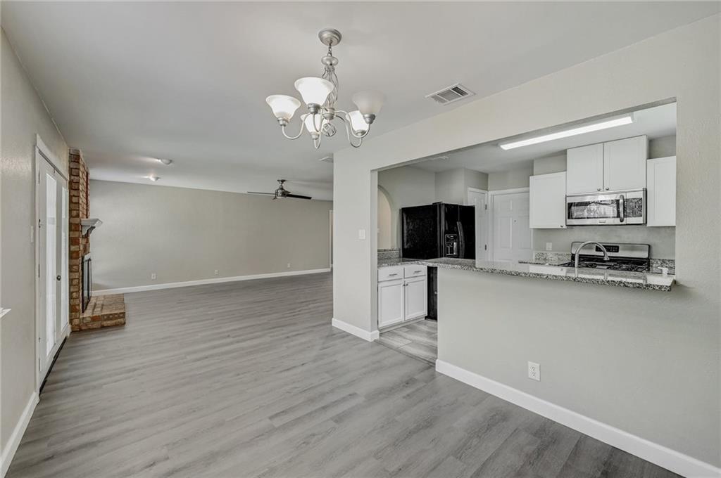 906 Cactus DR