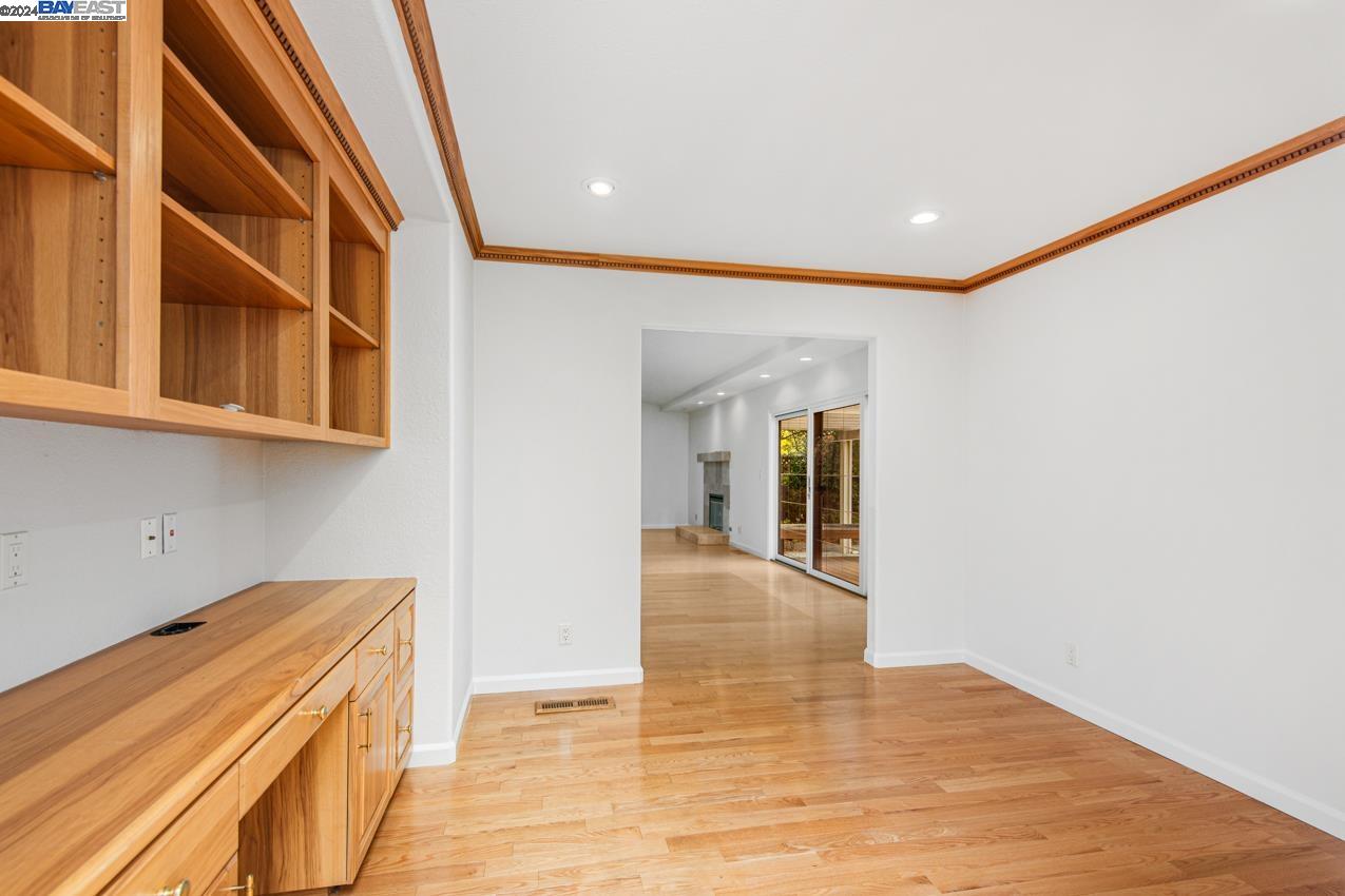 3221 Melanie Cir