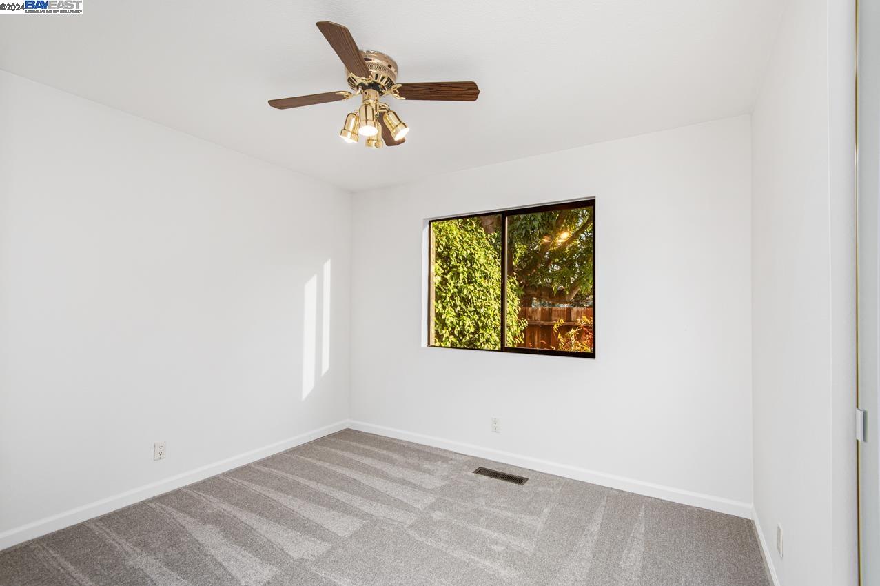 3221 Melanie Cir